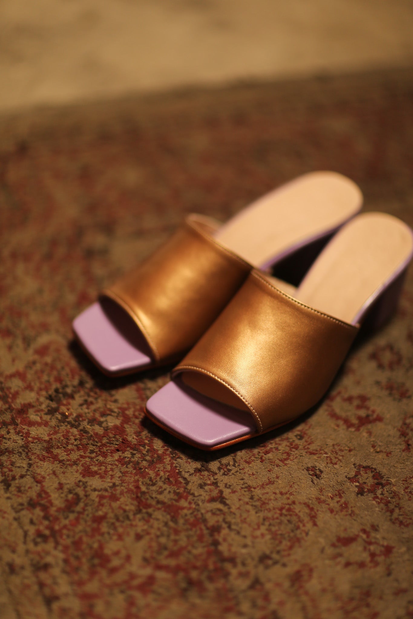 LEATHER MULES LORIN GOLD LAVENDER