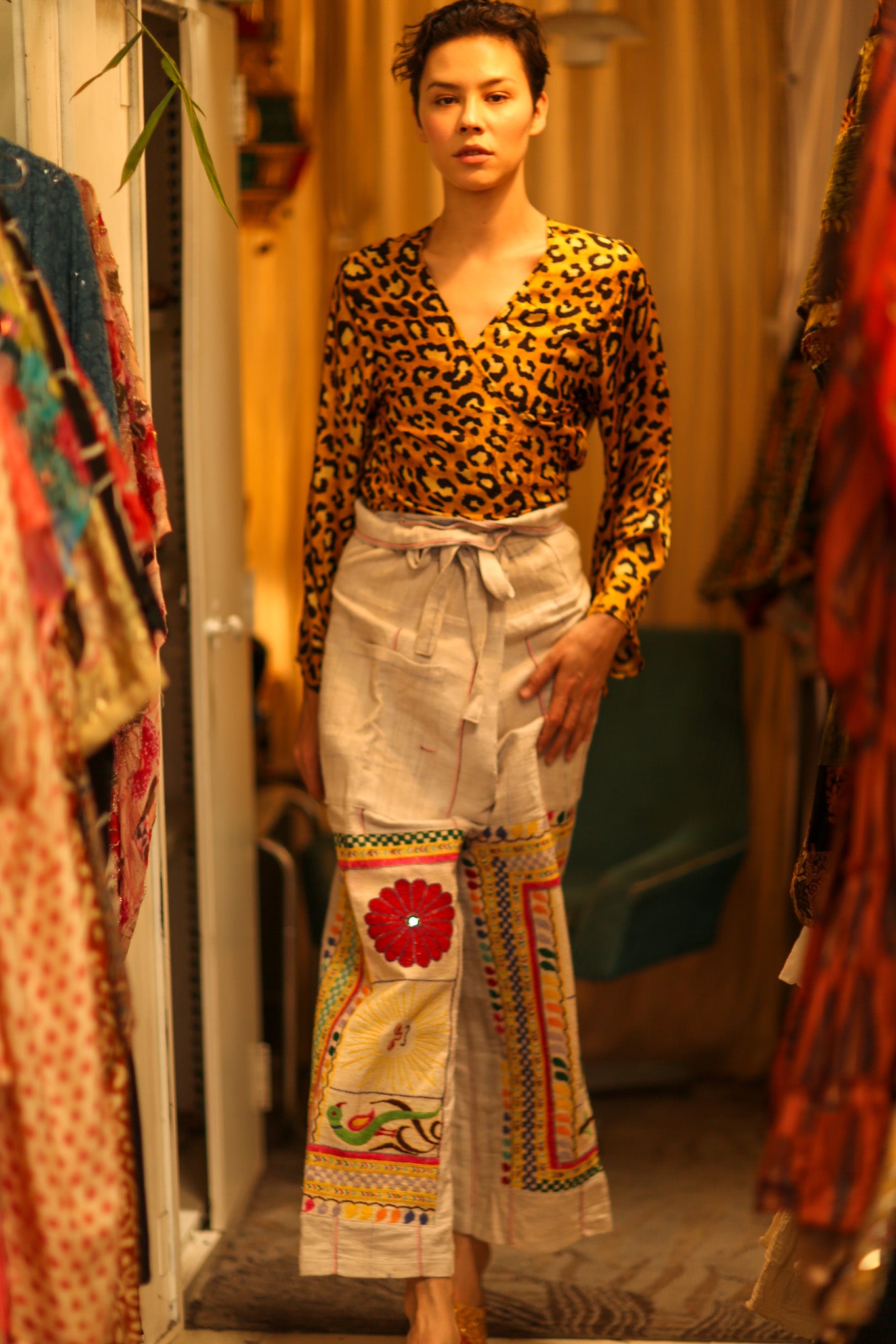 SILK WRAP TOP AURELIA DARK YELLOW LEOPARD