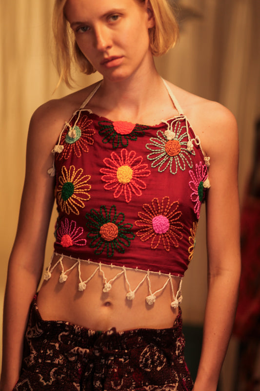FLORA EMBROIDERED TOP