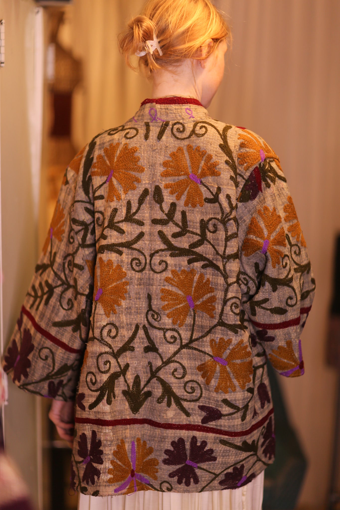 VINTAGE STYLE EMBROIDERED SHORT KIMONO MONTY HUĀ