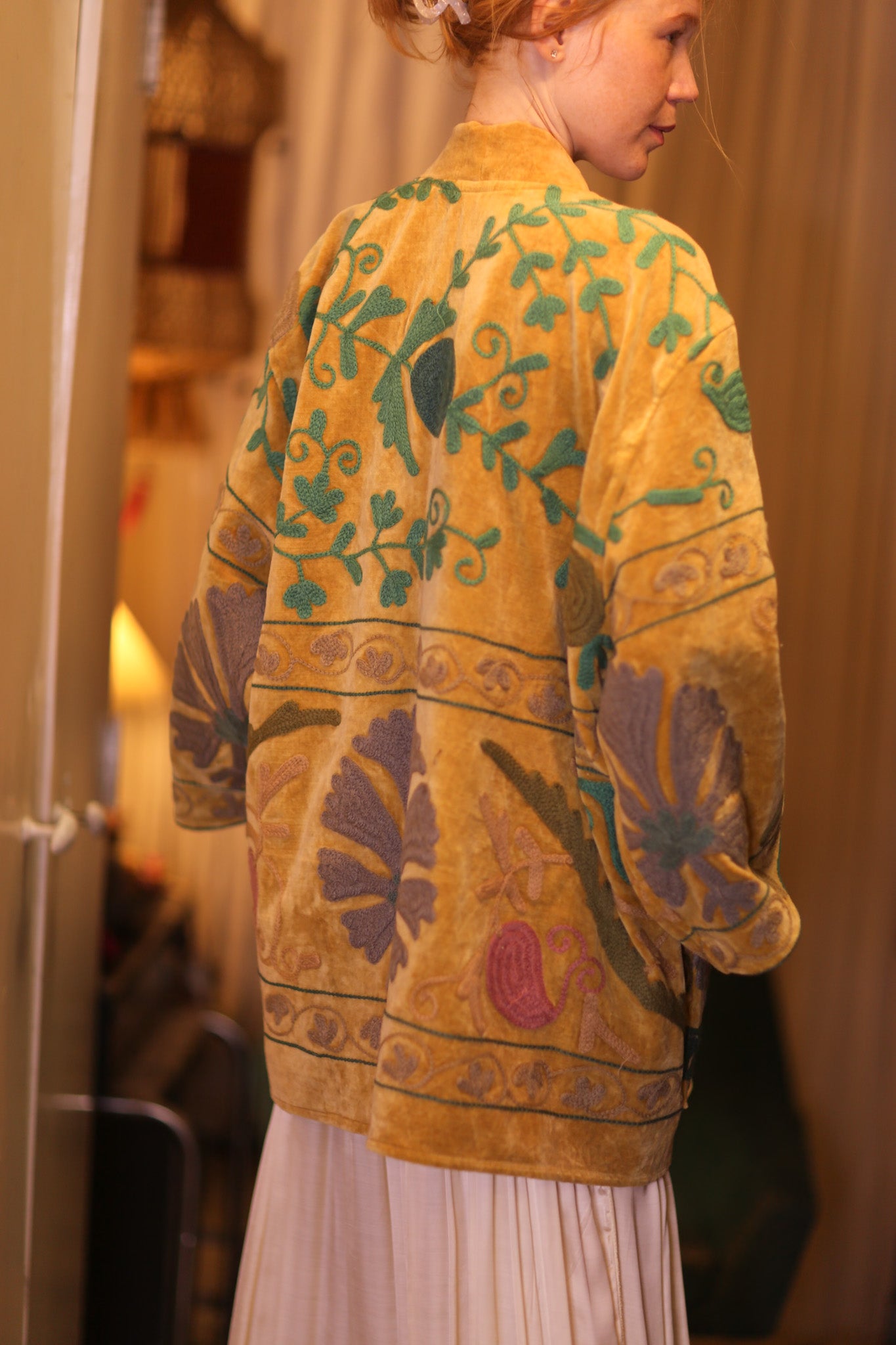 EMBROIDERED VELVET SHORT KIMONO MONTY SHOON