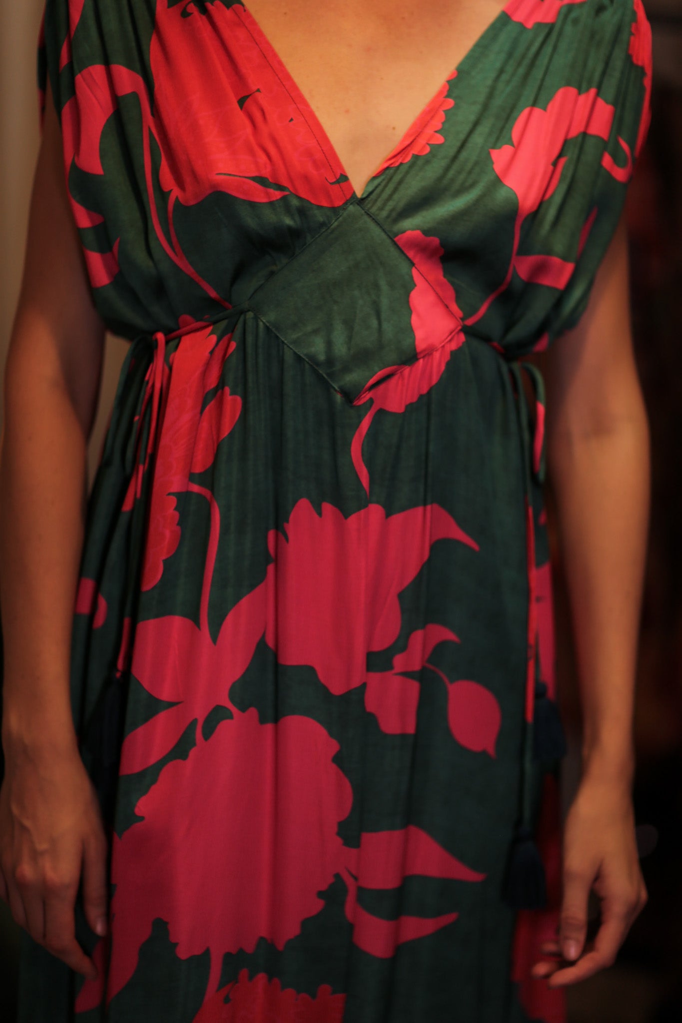 VICTORIA SILK DRESS VERMILION VINES