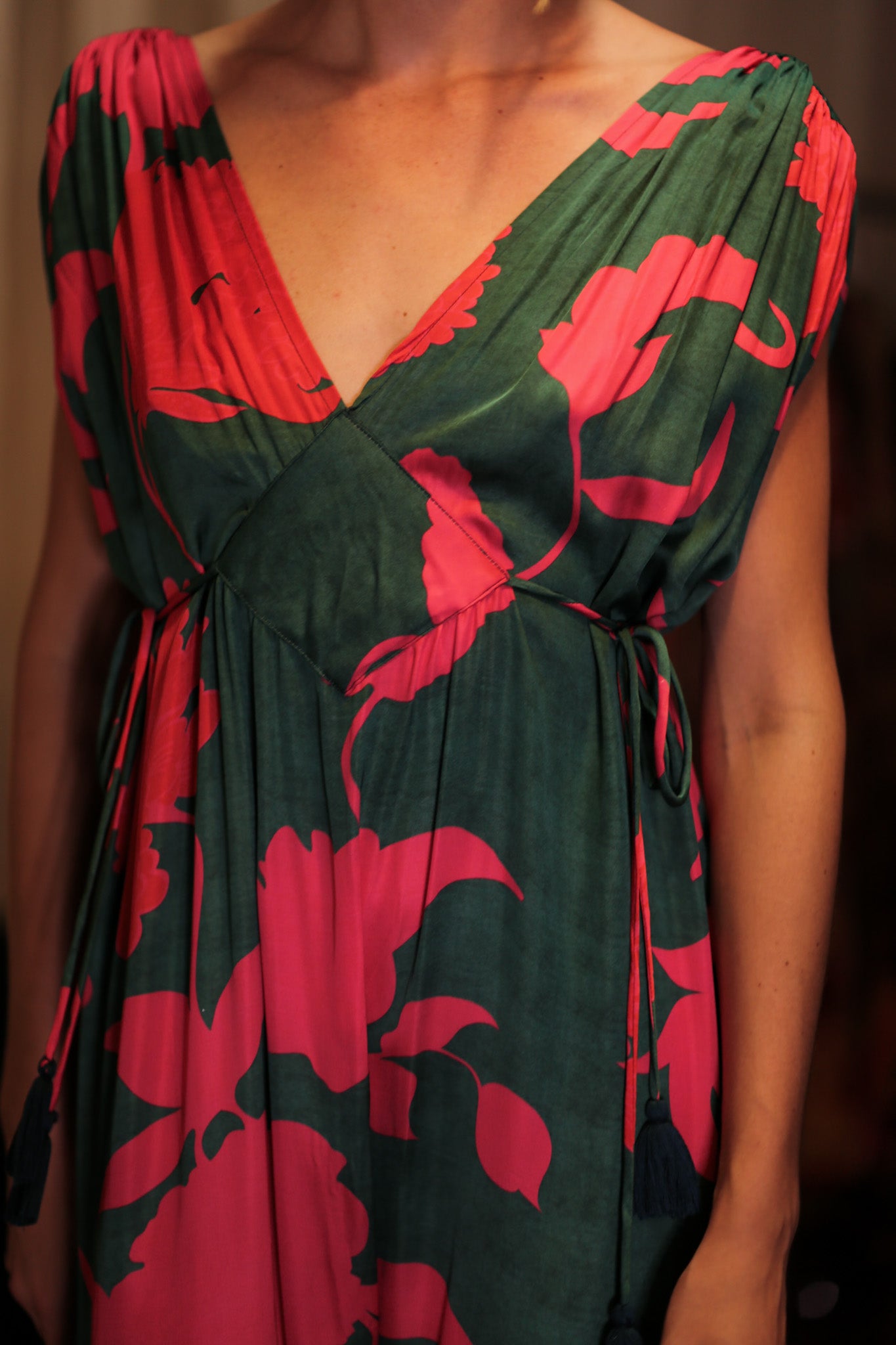 VICTORIA SILK DRESS VERMILION VINES