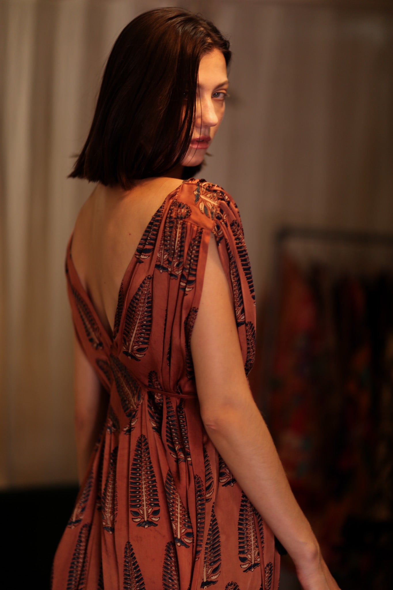 VICTORIA SILK DRESS BROWN FEATHER