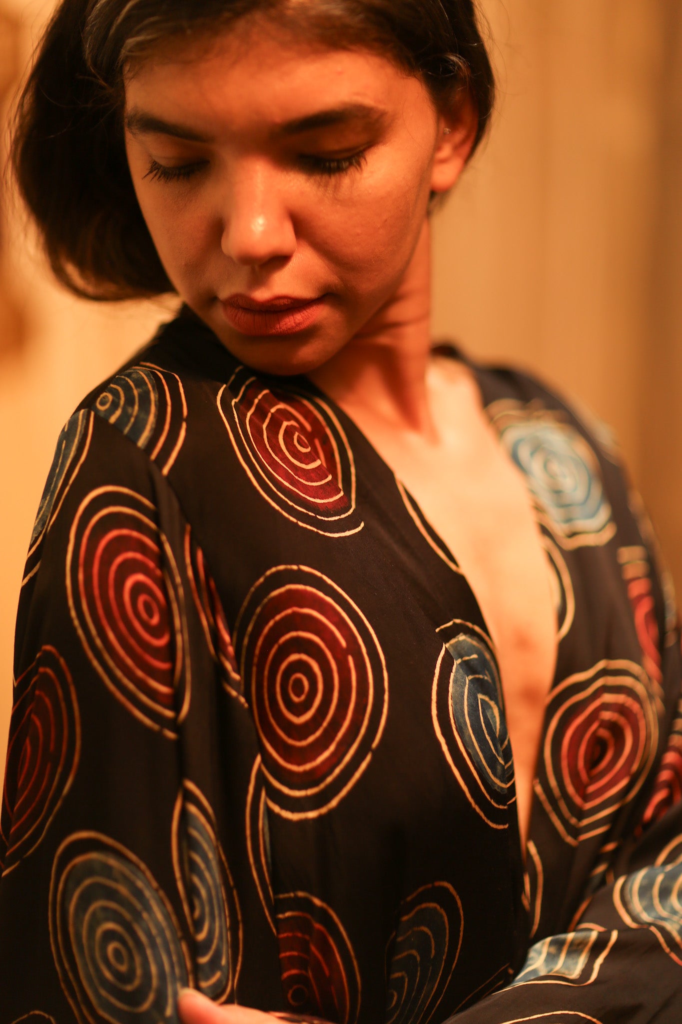 XL WING KIMONO PINA BLACK CIRCLE
