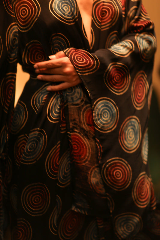 XL WING KIMONO PINA BLACK CIRCLE