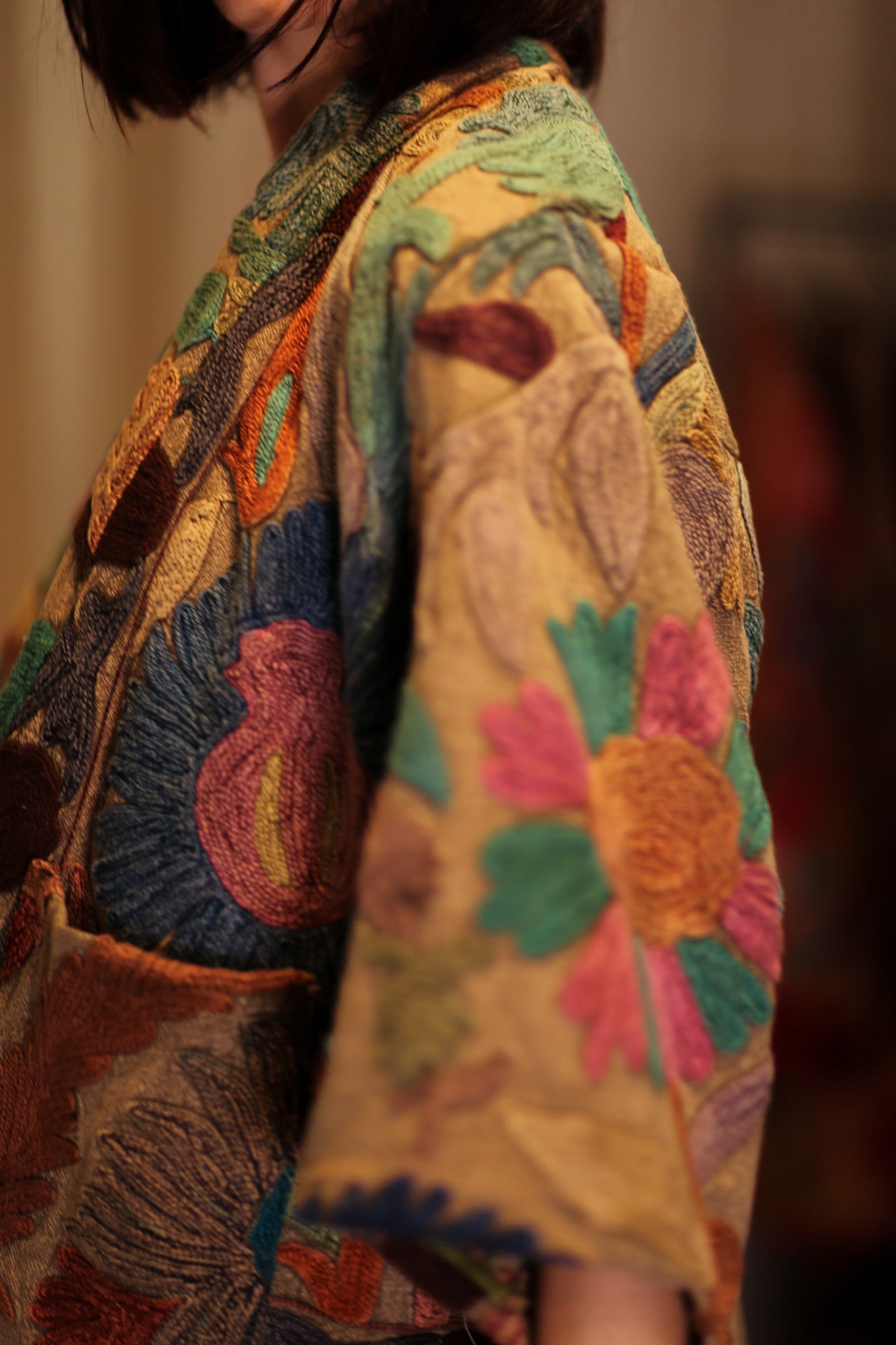 GINEVRA EMBROIDERED SUZANI KIMOMO TROPIC FLOWER