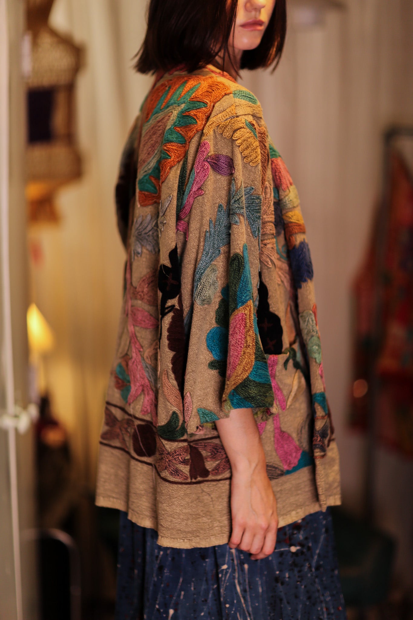 GINEVRA EMBROIDERED SUZANI KIMOMO TROPIC FLOWER