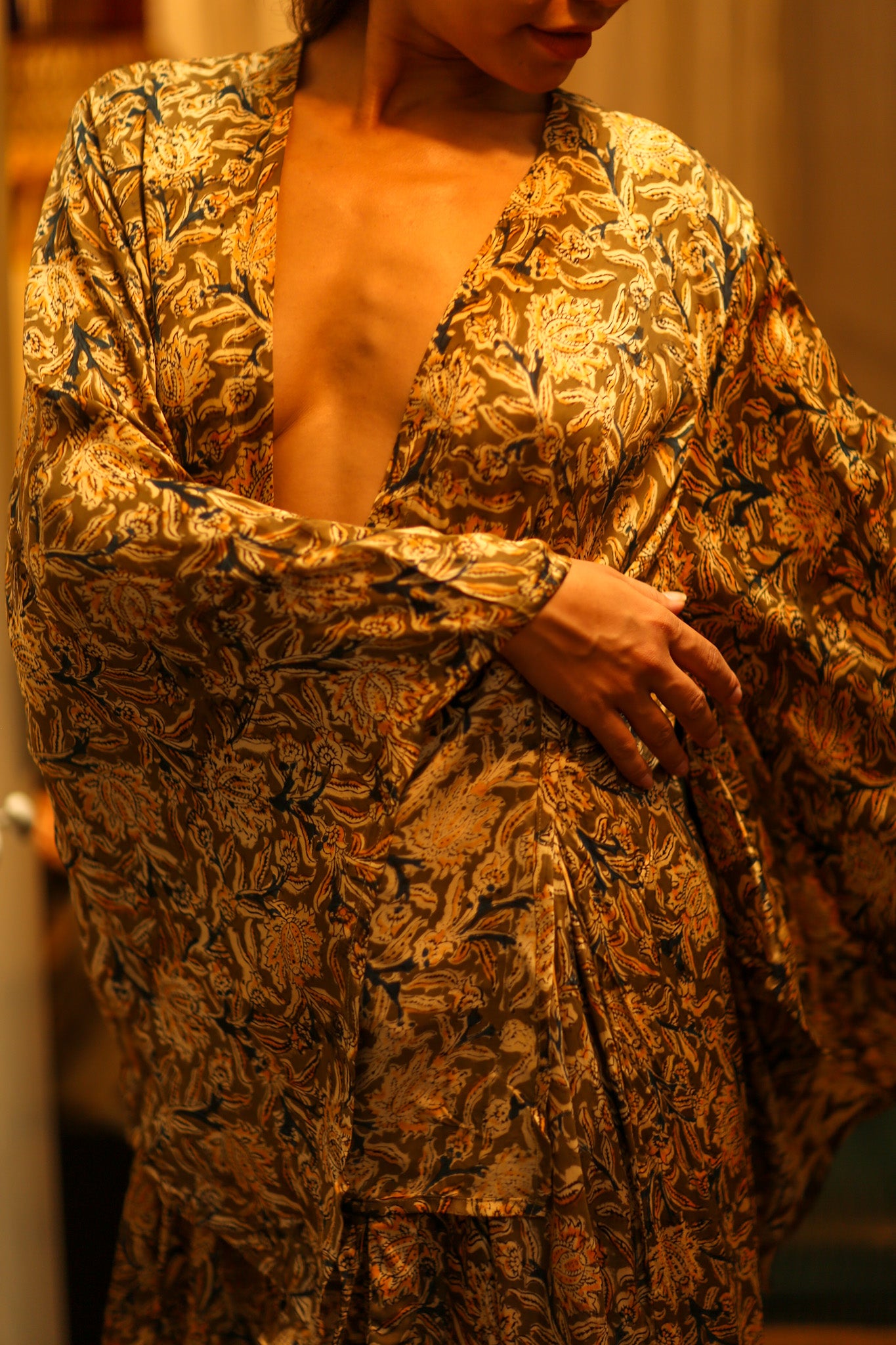 PINA SILK KIMONO CARNIVORE COFFEE