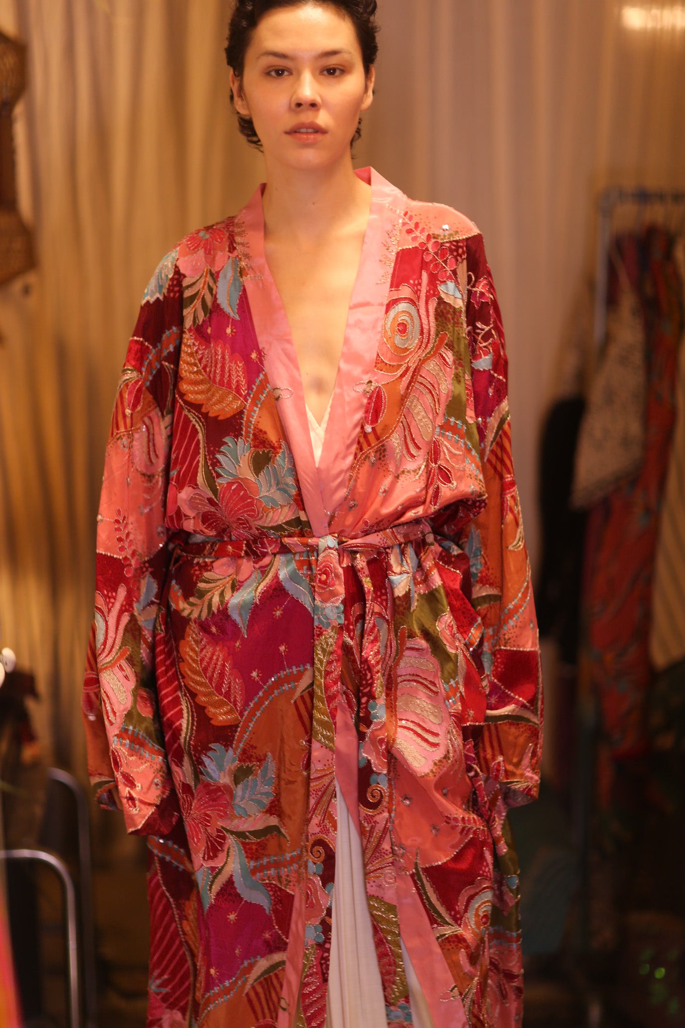EMBROIDERED SILK WINGS KIMONO WITH BELT BAGAN