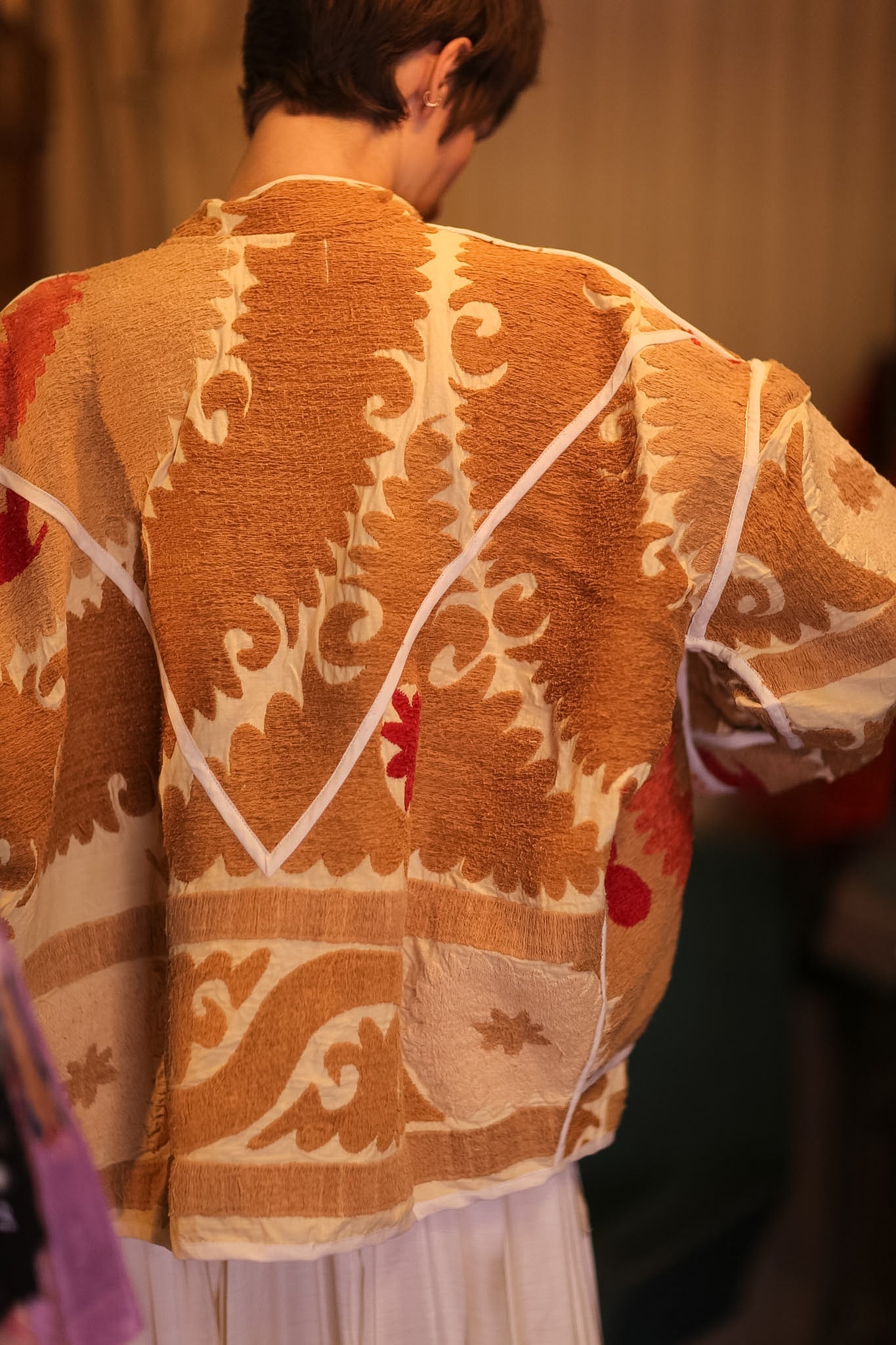 EMBROIDERED SUZANI JACKET FREHLING