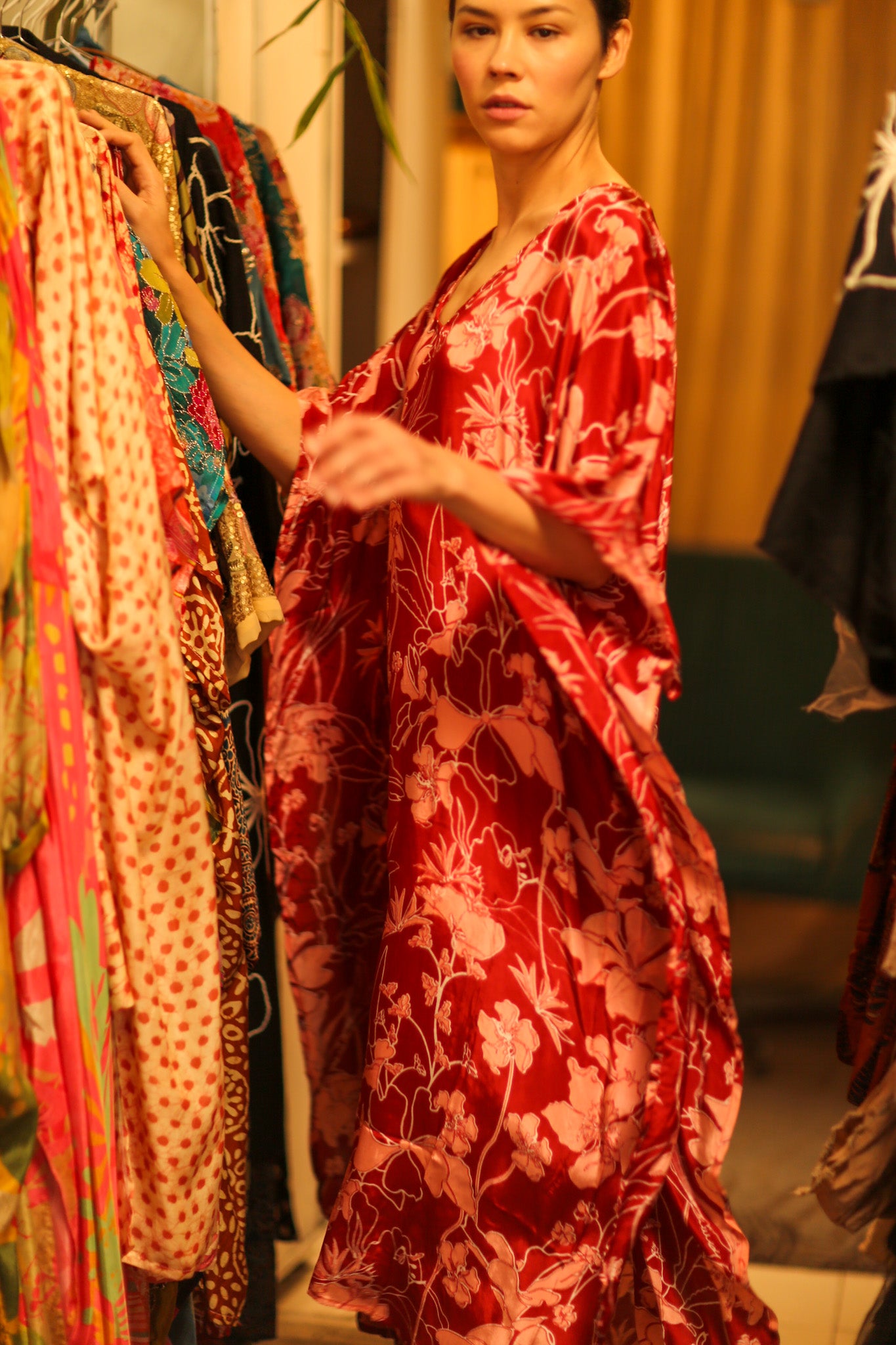 YAYA SILK KAFTAN RED SHERLYN