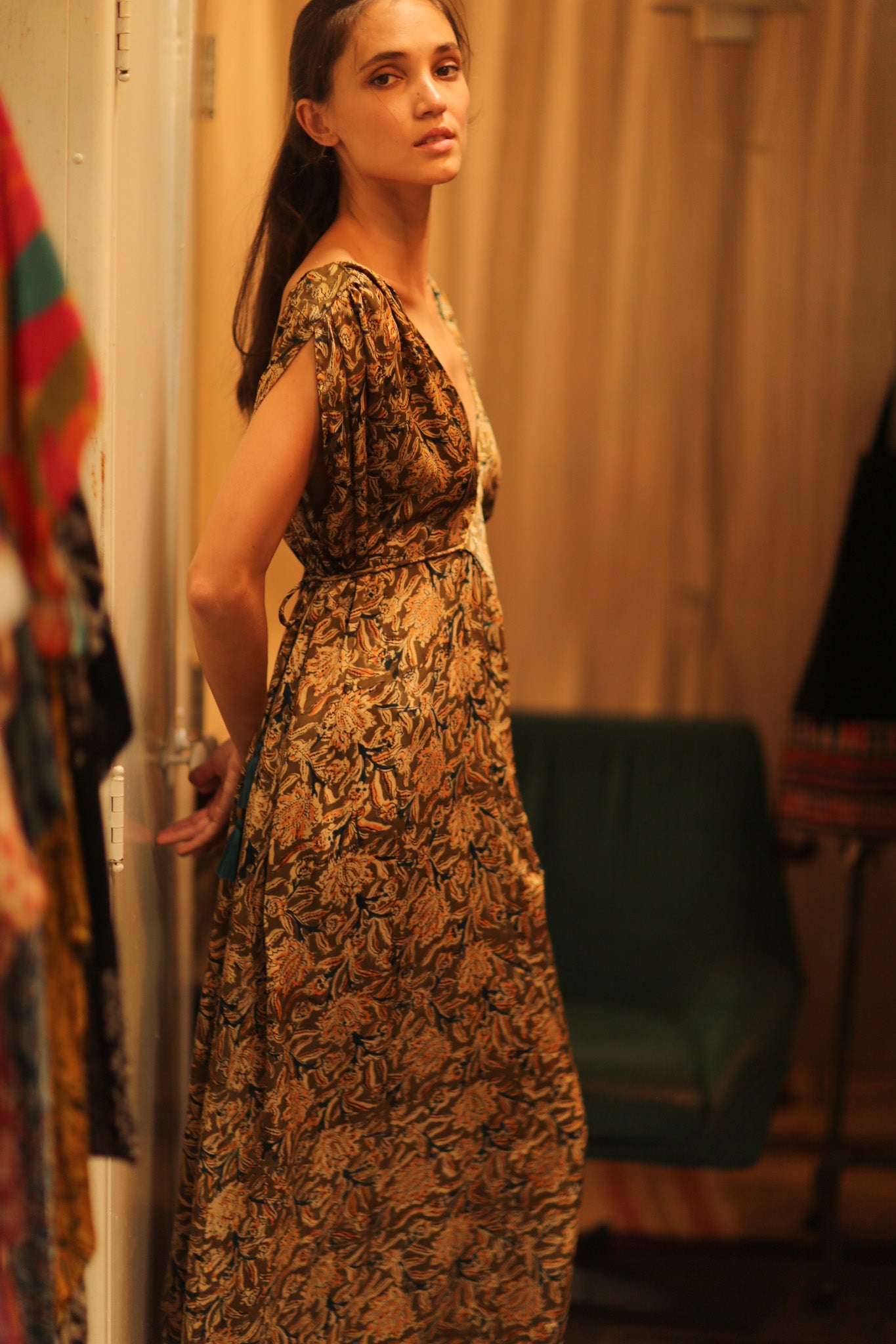 VICTORIA SILK DRESS CARNIVORE COFFEE