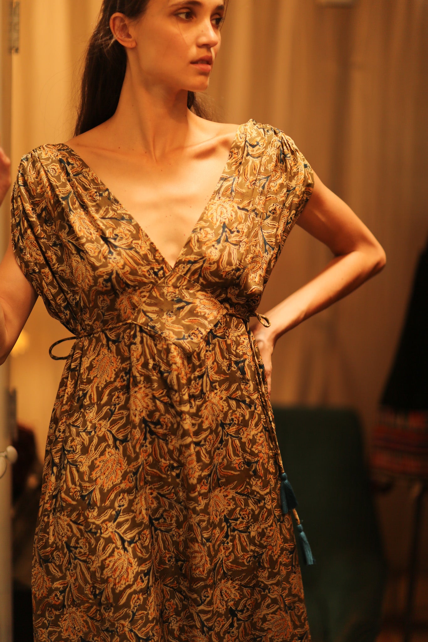 VICTORIA SILK DRESS CARNIVORE COFFEE