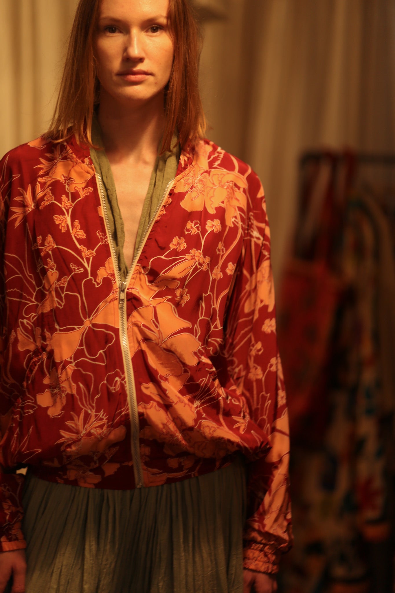 ANCHA SILK BOMBER JACKET RED JUNGLE