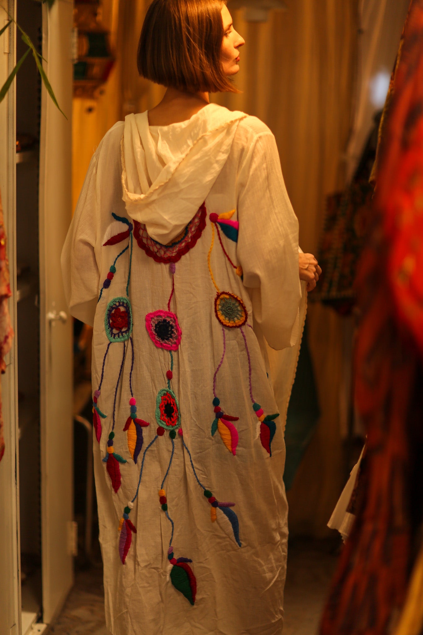 EMBROIDERED KIMONO DORA WHILE