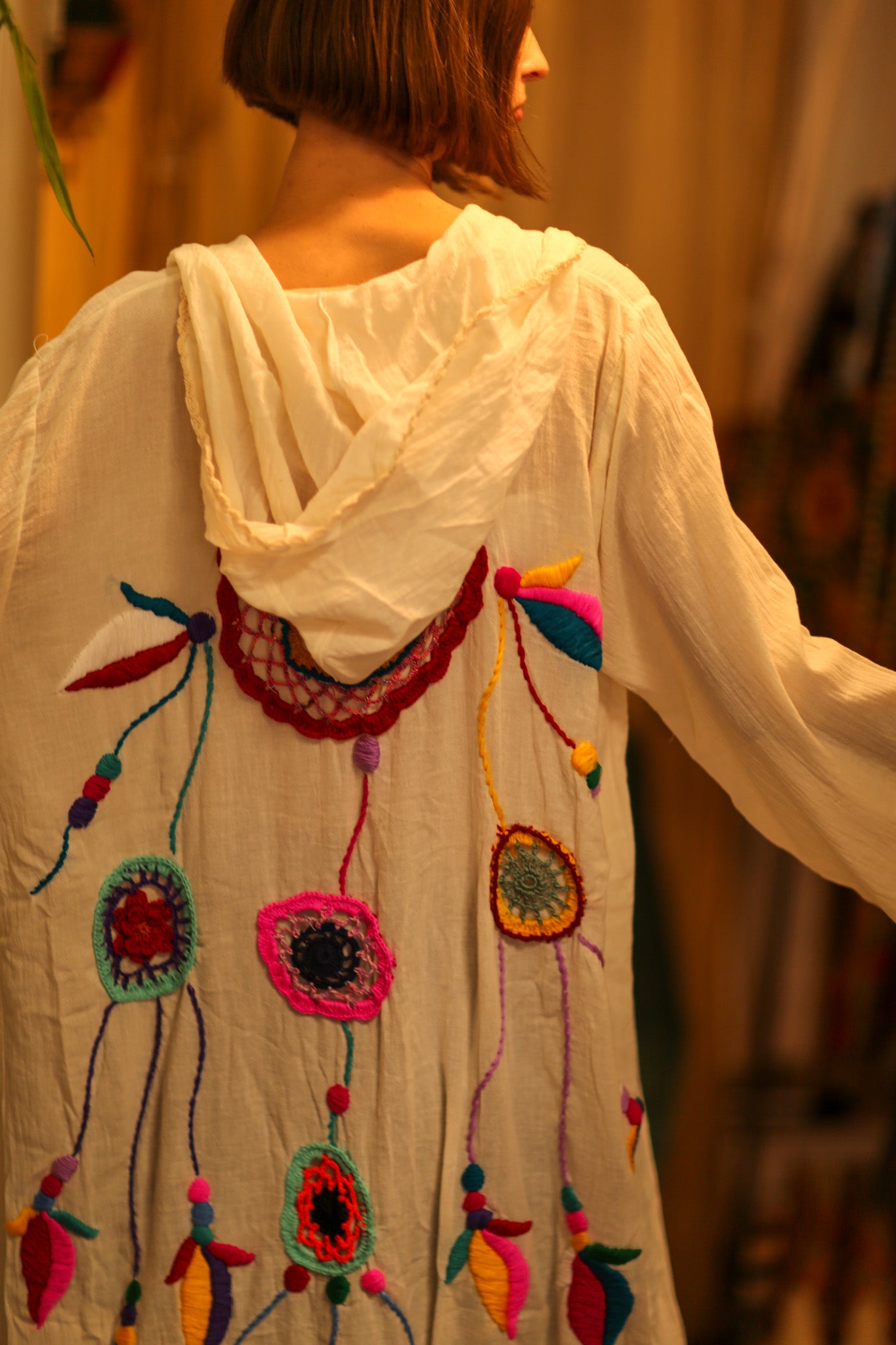 EMBROIDERED KIMONO DORA WHILE