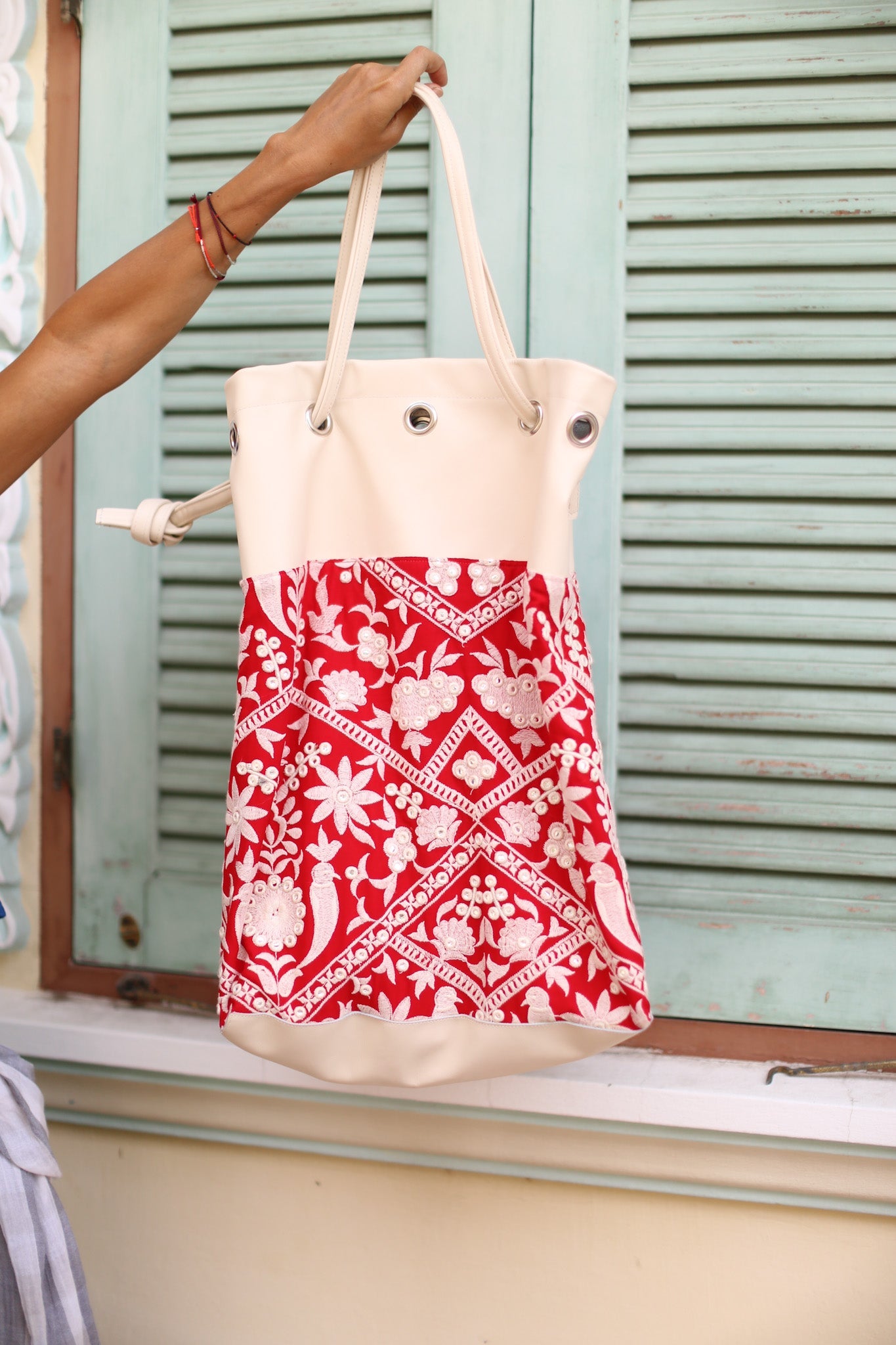 ALMA EMBROIDERED ARTISAN BAG - BANGKOK TAILOR CLOTHING STORE - HANDMADE CLOTHING