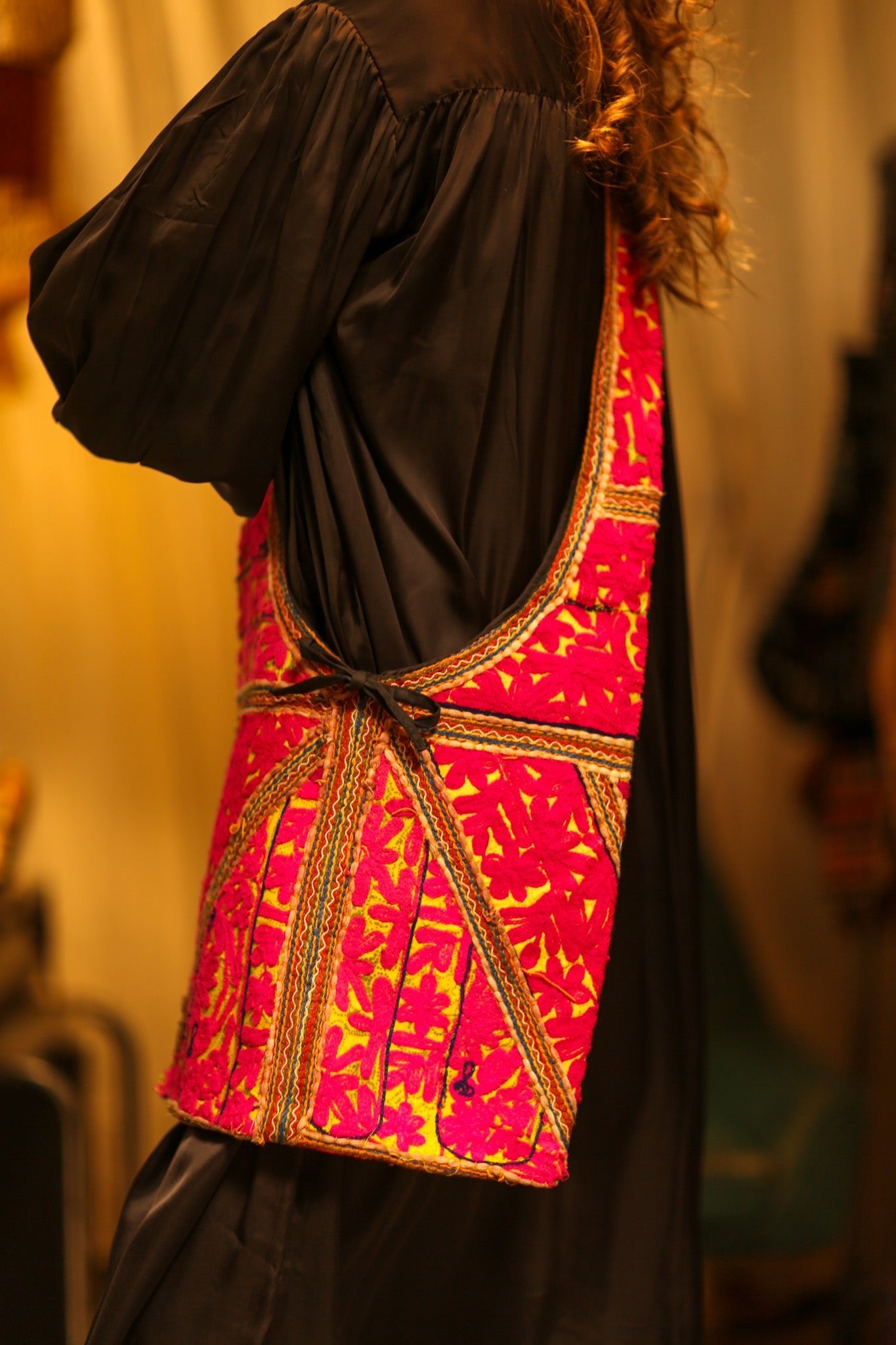 ARTISAN EMBROIDERED CROSSBODY BAG - BANGKOK TAILOR CLOTHING STORE - HANDMADE CLOTHING