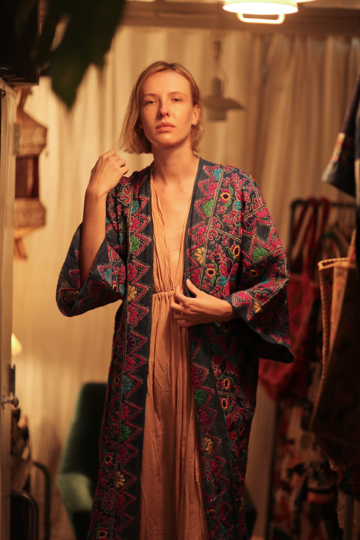 ARTISAN MADE EMBROIDERED KIMONO - BANGKOK TAILOR CLOTHING STORE - HANDMADE CLOTHING