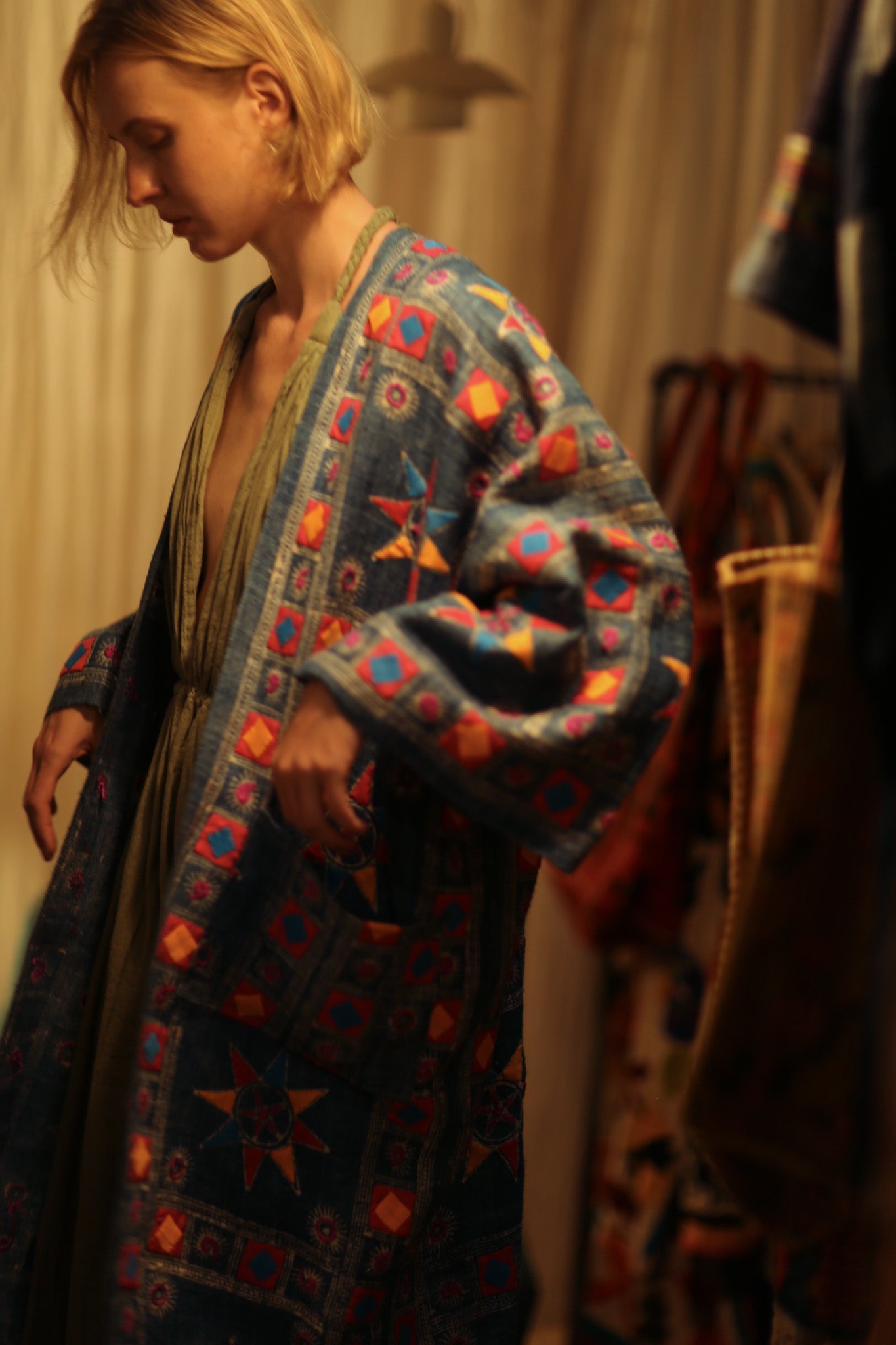 ARTISAN MADE EMBROIDERED KIMONO - BANGKOK TAILOR CLOTHING STORE - HANDMADE CLOTHING