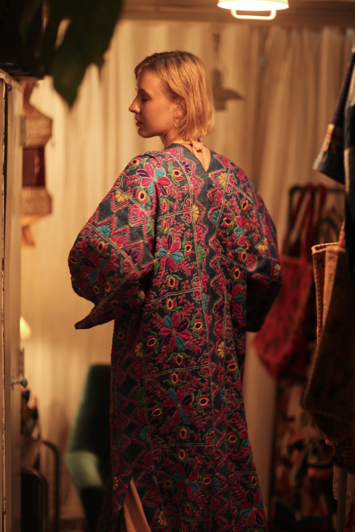 ARTISAN MADE EMBROIDERED KIMONO - BANGKOK TAILOR CLOTHING STORE - HANDMADE CLOTHING