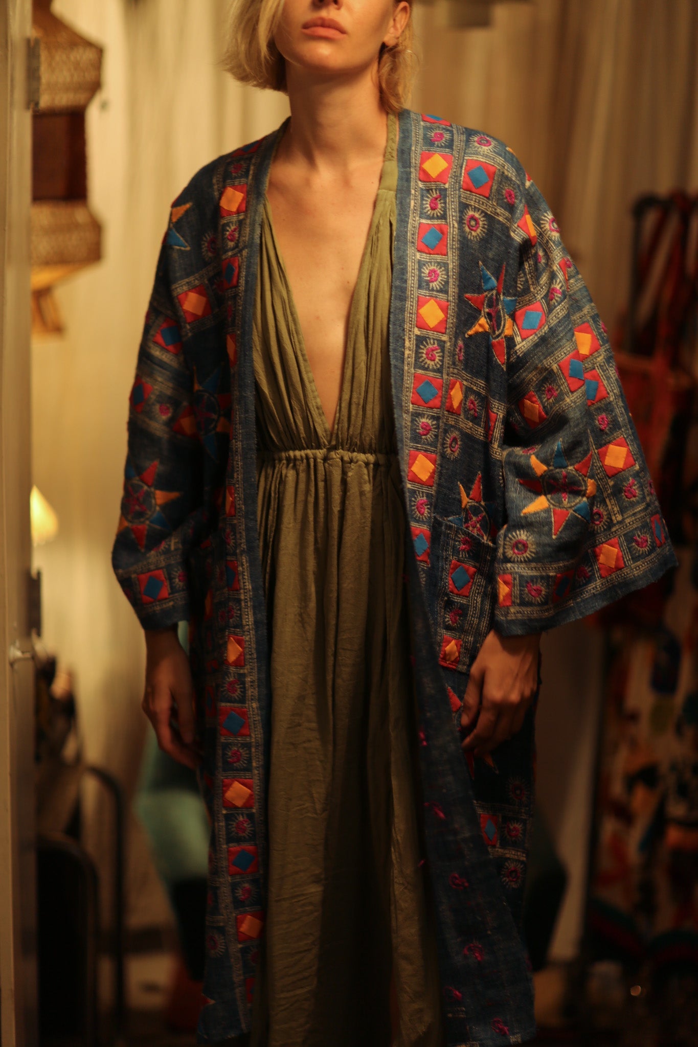 ARTISAN MADE EMBROIDERED KIMONO - BANGKOK TAILOR CLOTHING STORE - HANDMADE CLOTHING