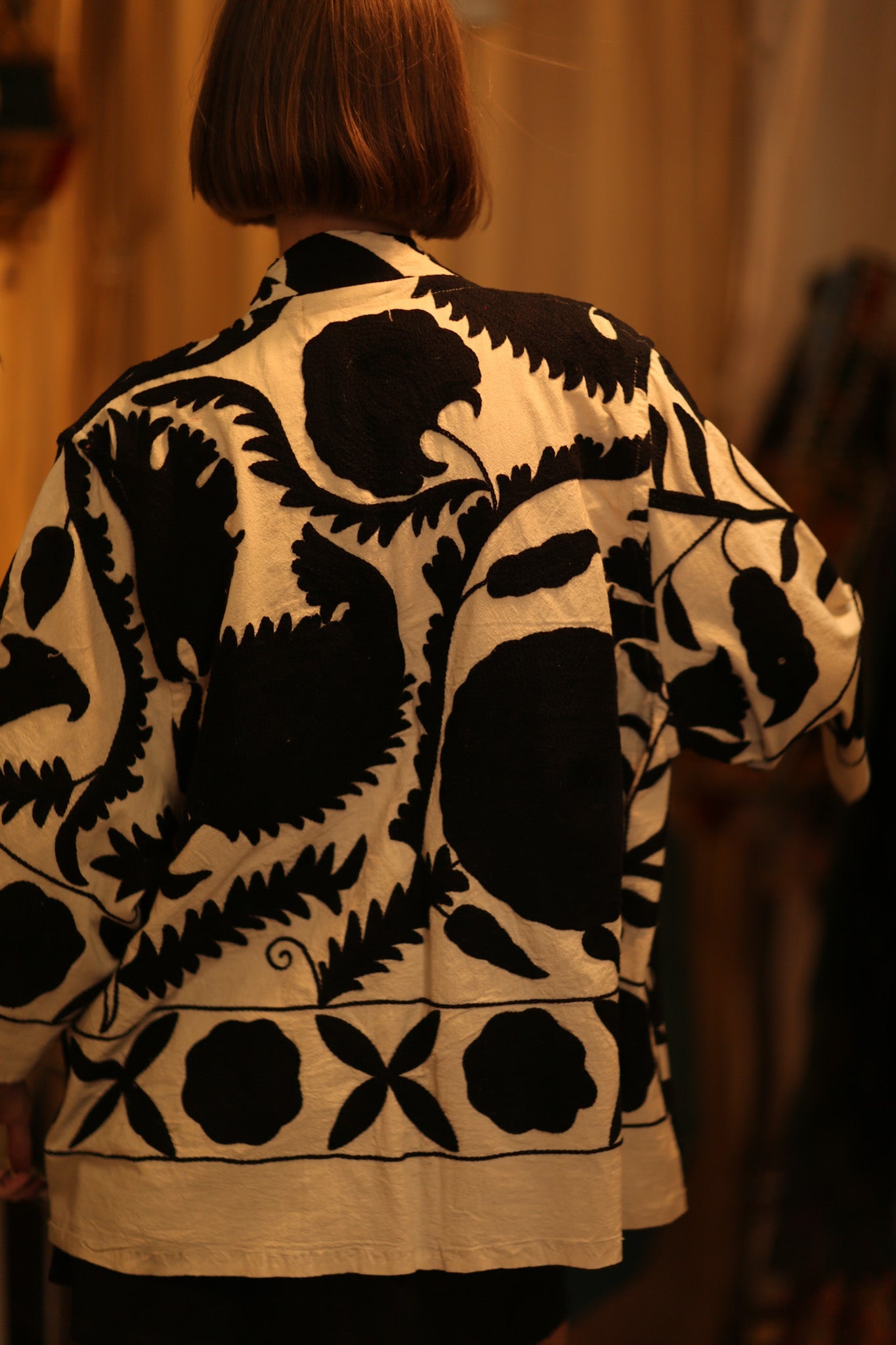 BLACK WHITE SUZANI KIMONO DRISA - BANGKOK TAILOR CLOTHING STORE - HANDMADE CLOTHING