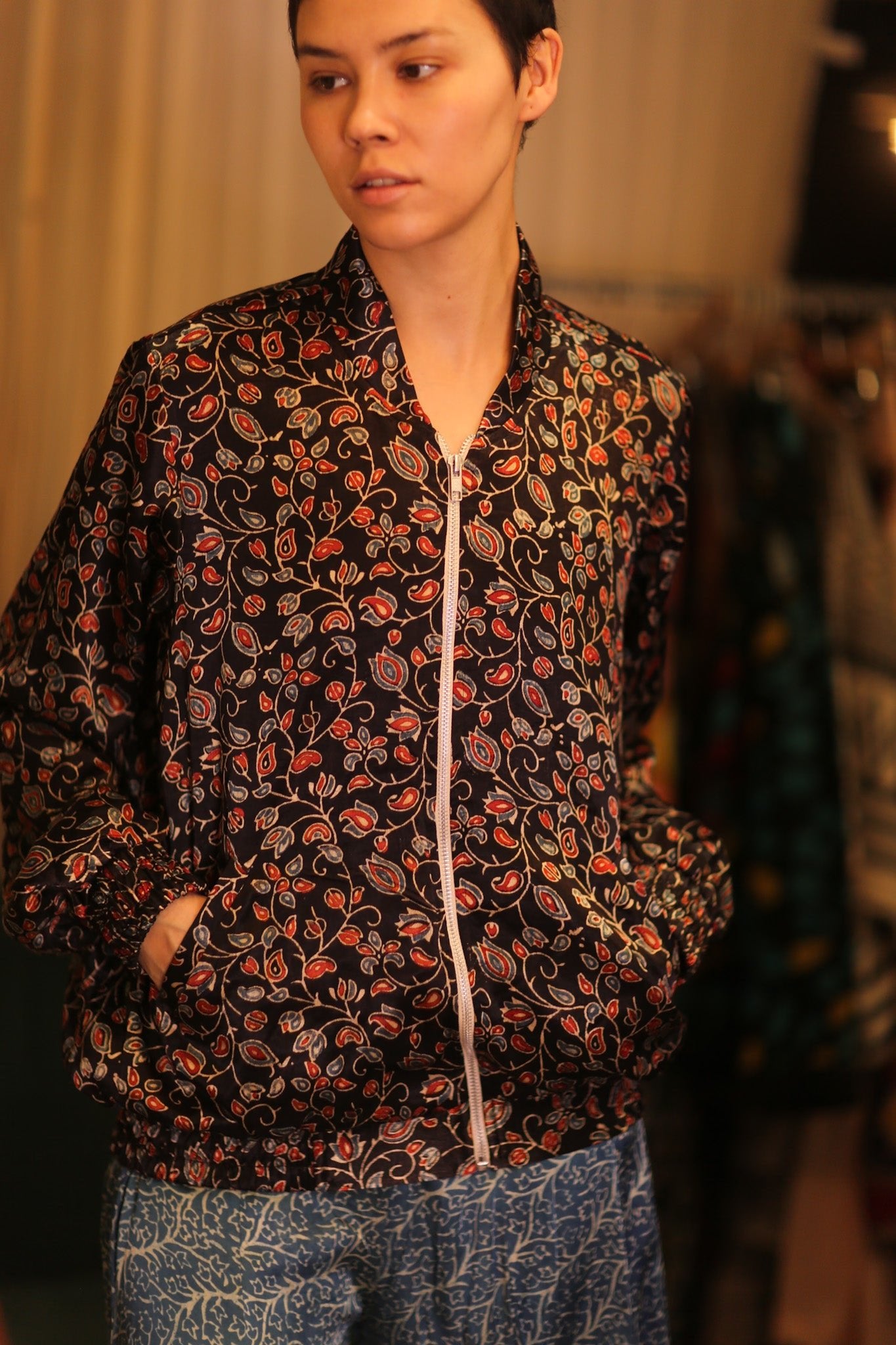 BOMBER SILK JACKET TRIXIE - BANGKOK TAILOR CLOTHING STORE - HANDMADE CLOTHING