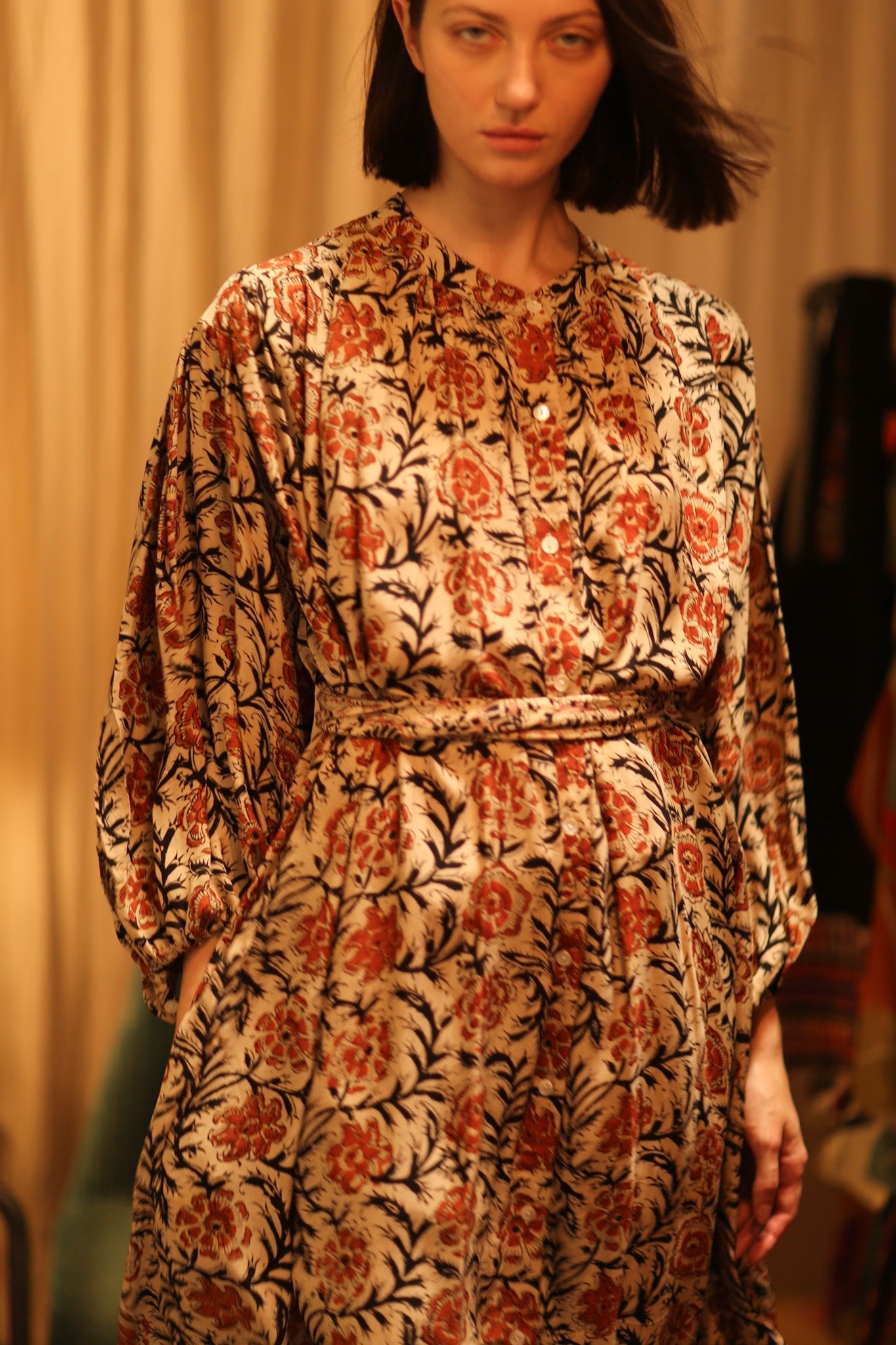 ELIZABETH SILK DRESS MUGHAL BLACK AND RED - BANGKOK TAILOR CLOTHING STORE - HANDMADE CLOTHING