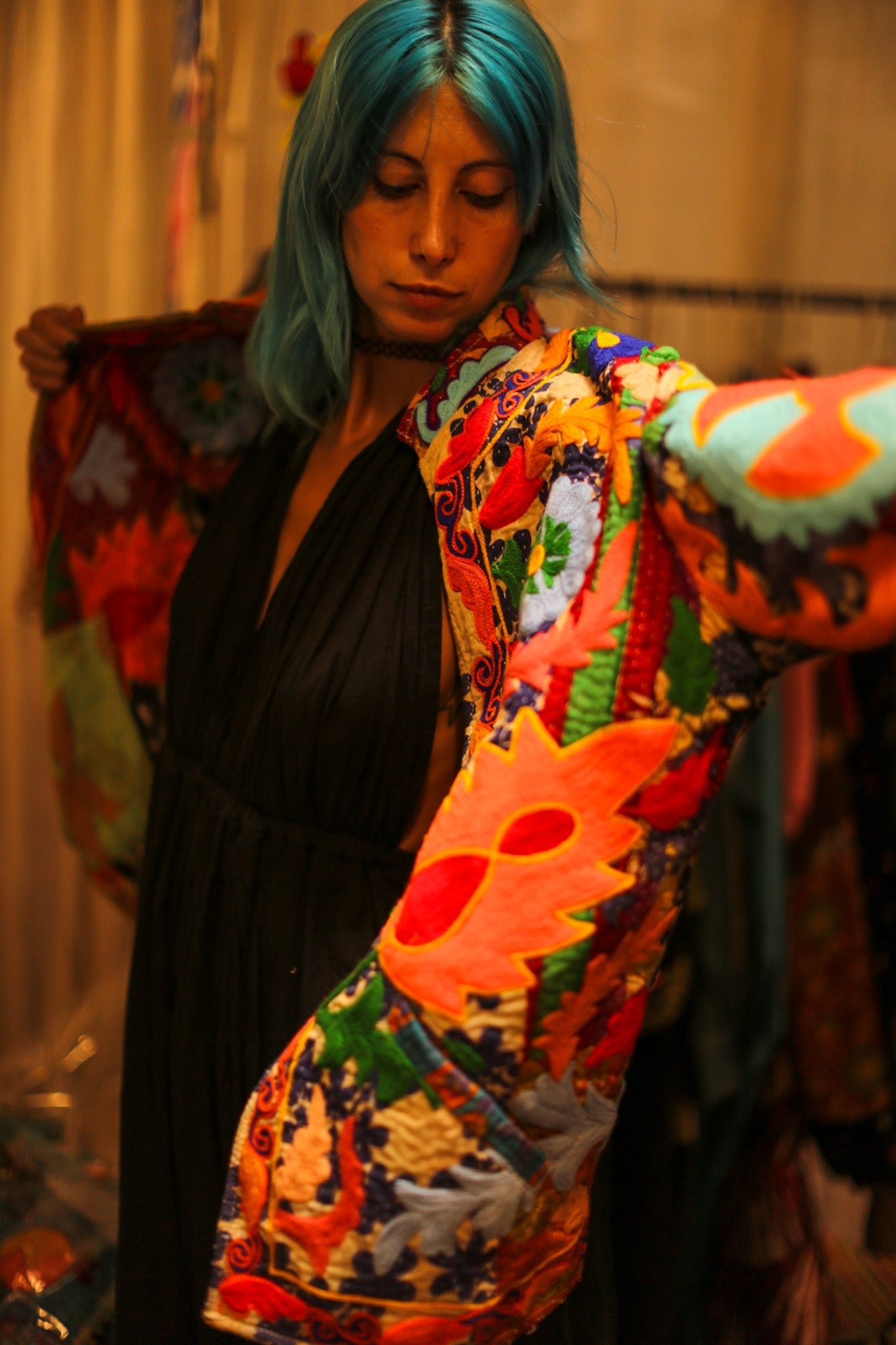 EMBROIDERED ARTISAN JACKET LEYLA - BANGKOK TAILOR CLOTHING STORE - HANDMADE CLOTHING