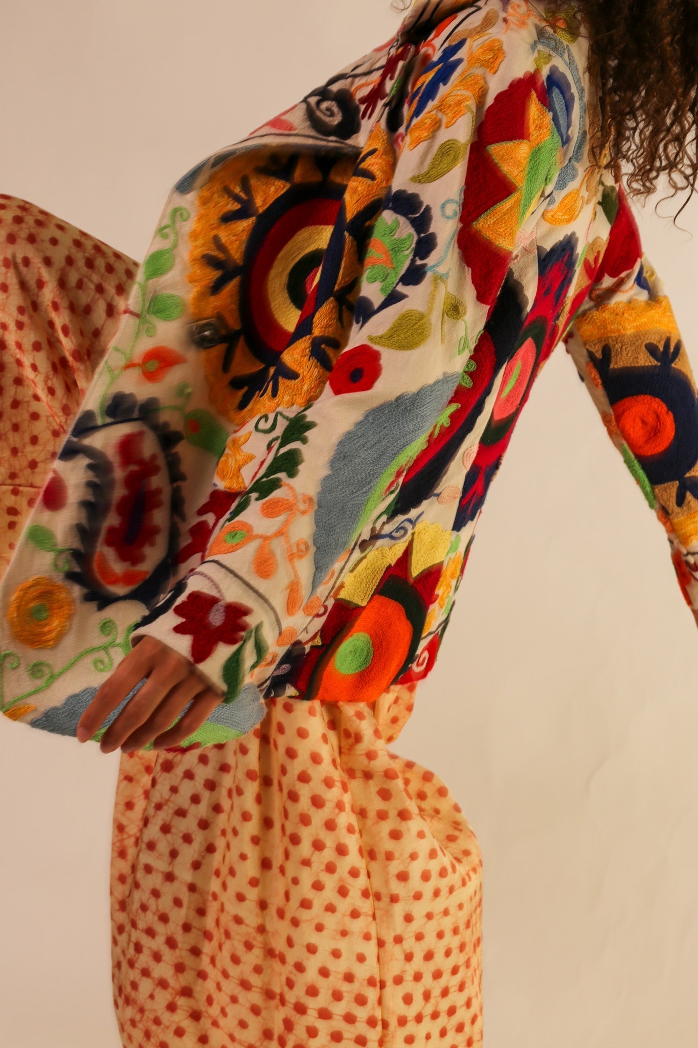 EMBROIDERED JACKET KATIJ - BANGKOK TAILOR CLOTHING STORE - HANDMADE CLOTHING