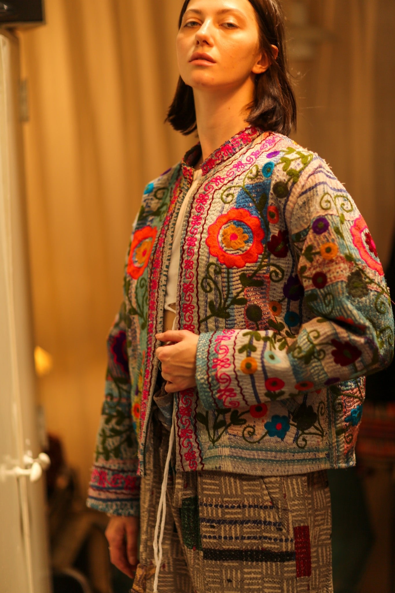 EMBROIDERED JACKET LIBBY - BANGKOK TAILOR CLOTHING STORE - HANDMADE CLOTHING