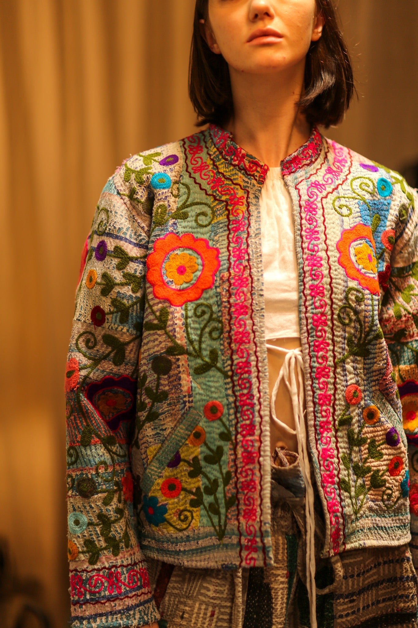 EMBROIDERED JACKET LIBBY - BANGKOK TAILOR CLOTHING STORE - HANDMADE CLOTHING