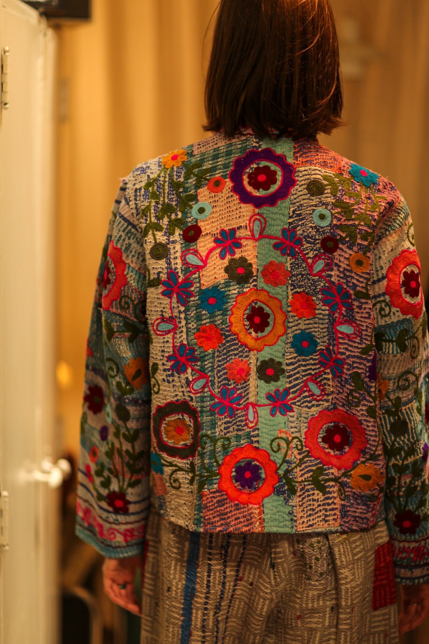 EMBROIDERED JACKET LIBBY - BANGKOK TAILOR CLOTHING STORE - HANDMADE CLOTHING