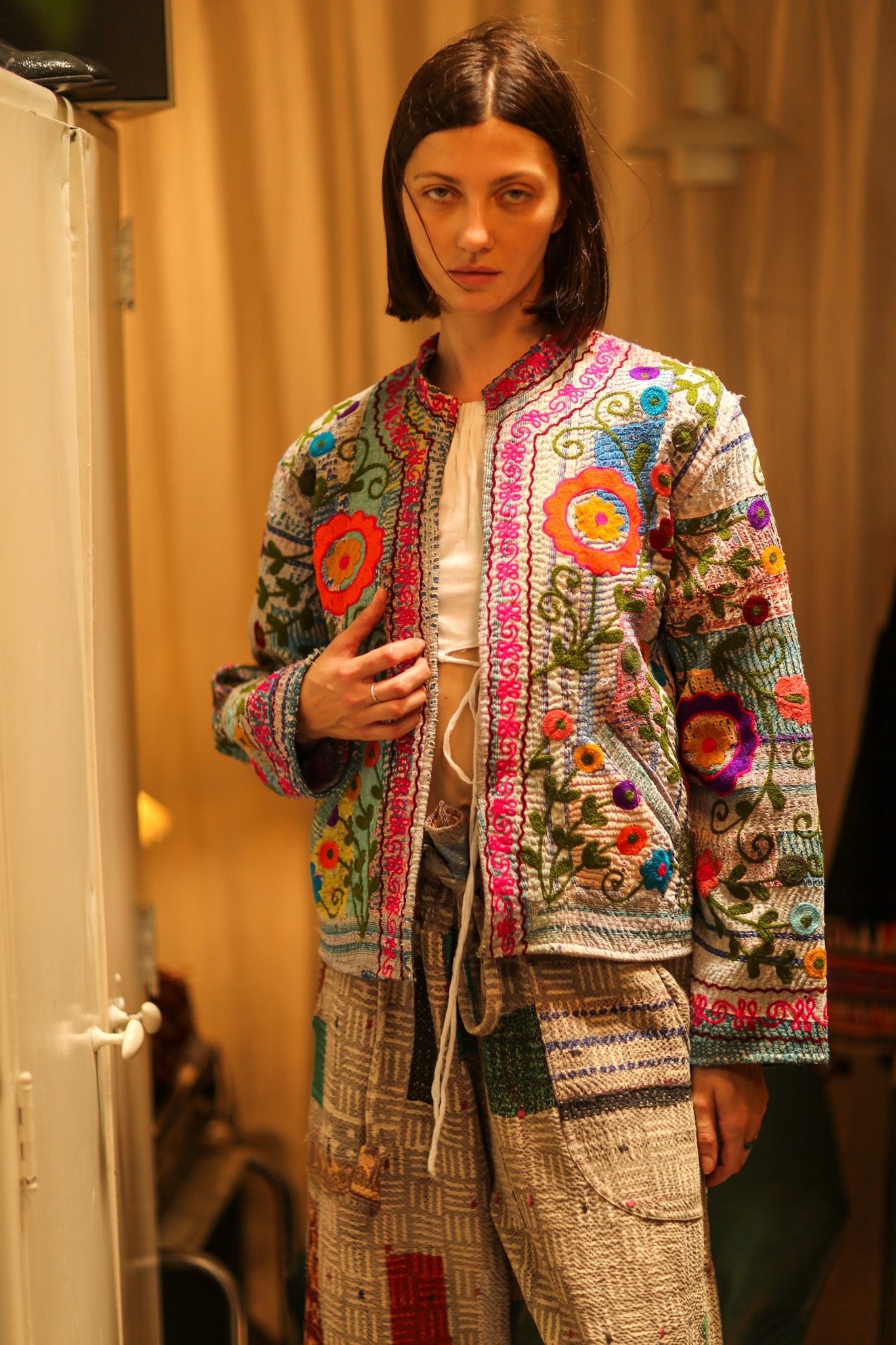 EMBROIDERED JACKET LIBBY - BANGKOK TAILOR CLOTHING STORE - HANDMADE CLOTHING