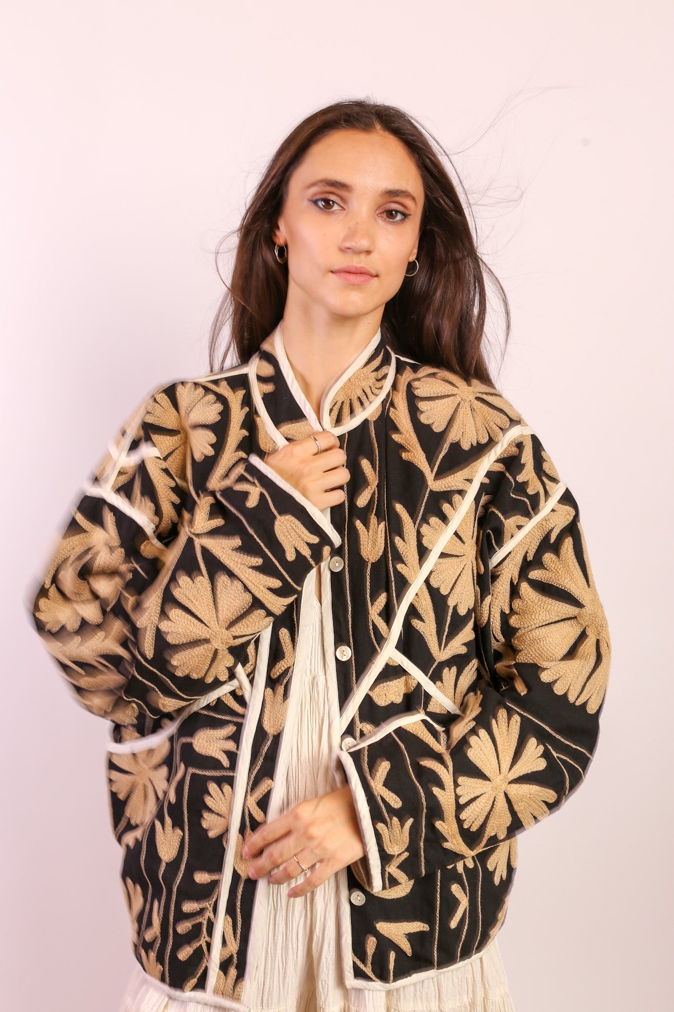 EMBROIDERED JACKET VECI - BANGKOK TAILOR CLOTHING STORE - HANDMADE CLOTHING
