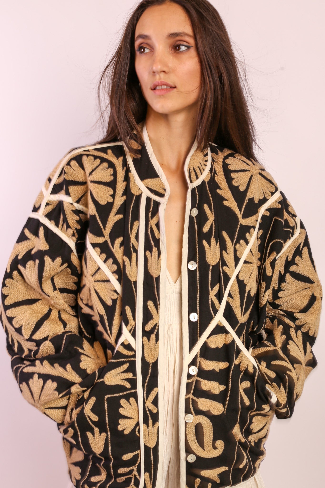 EMBROIDERED JACKET VECI - BANGKOK TAILOR CLOTHING STORE - HANDMADE CLOTHING