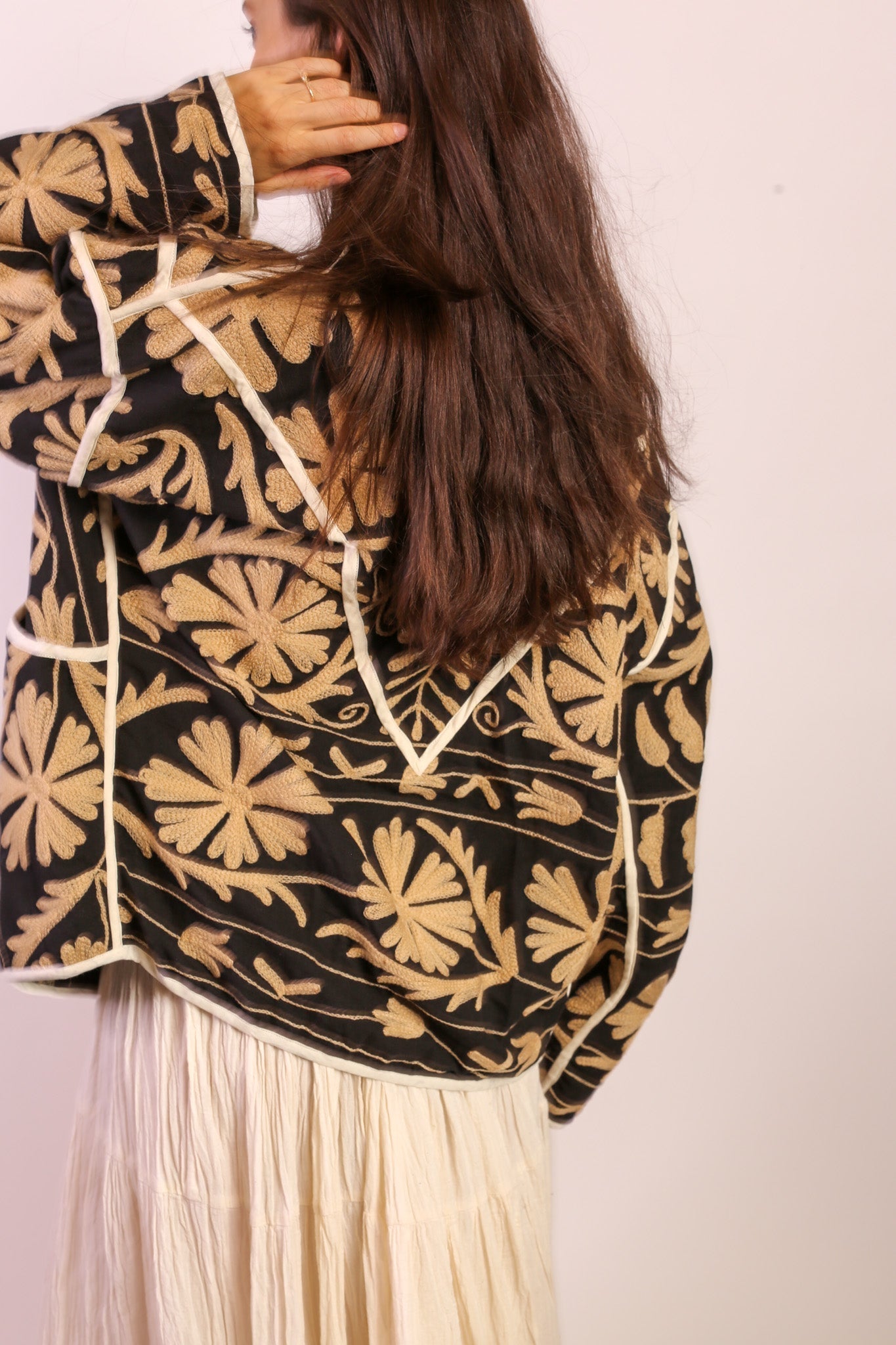 EMBROIDERED JACKET VECI - BANGKOK TAILOR CLOTHING STORE - HANDMADE CLOTHING