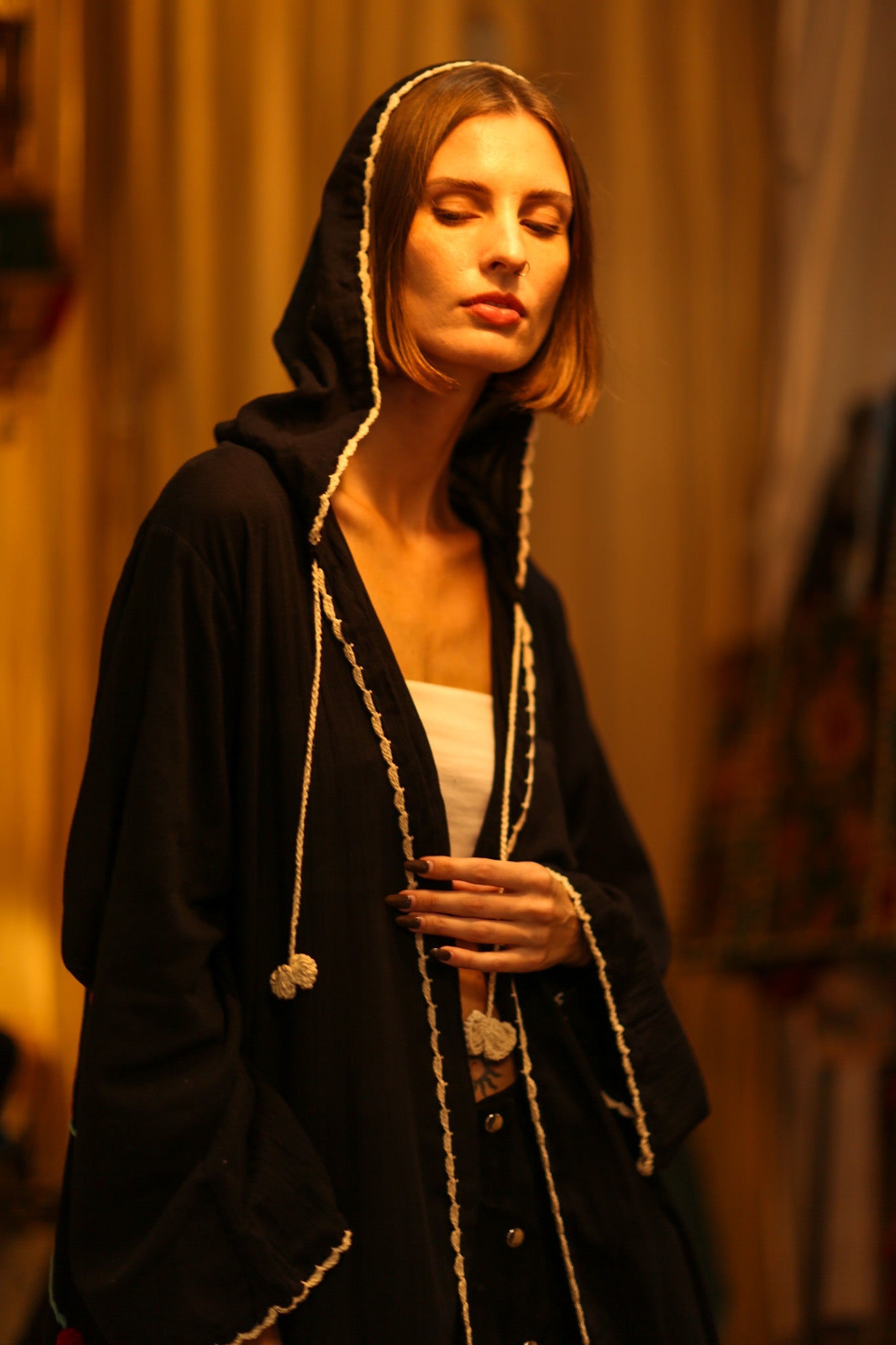 EMBROIDERED KIMONO CARI BLACK - BANGKOK TAILOR CLOTHING STORE - HANDMADE CLOTHING