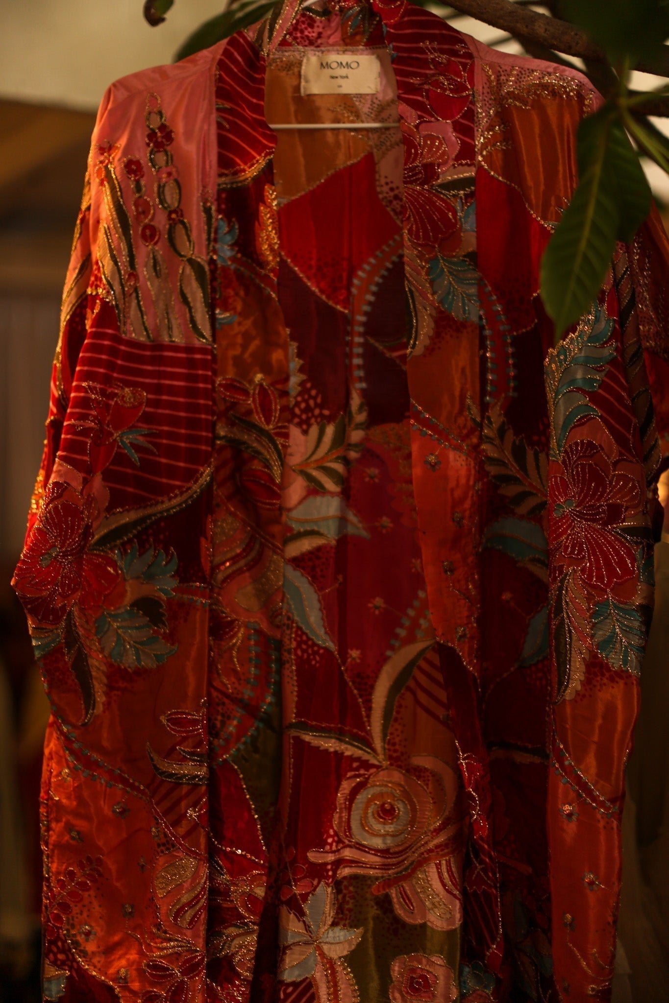 EMBROIDERED SILK KIMONO LITU - BANGKOK TAILOR CLOTHING STORE - HANDMADE CLOTHING