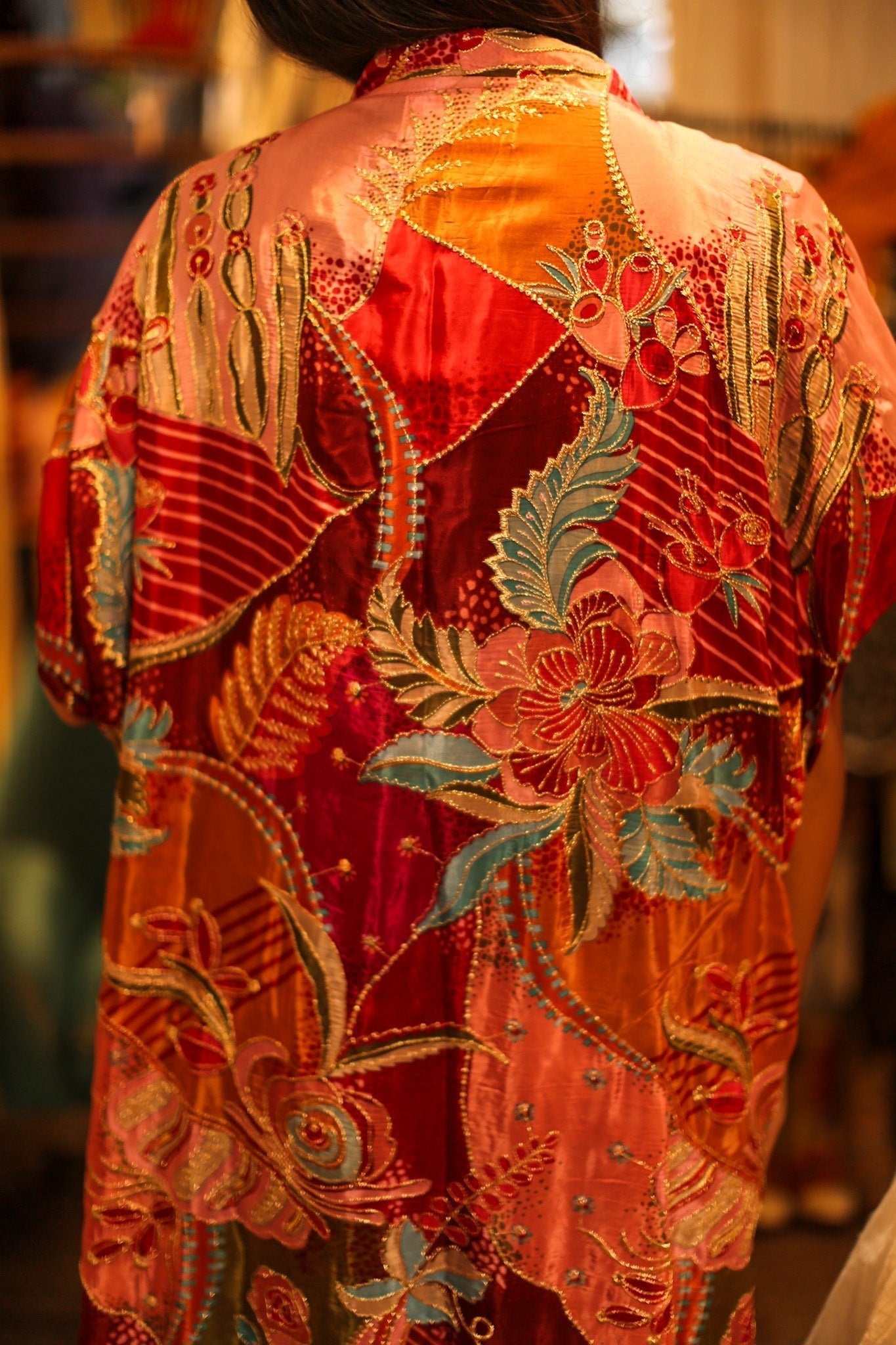 EMBROIDERED SILK KIMONO LITU - BANGKOK TAILOR CLOTHING STORE - HANDMADE CLOTHING