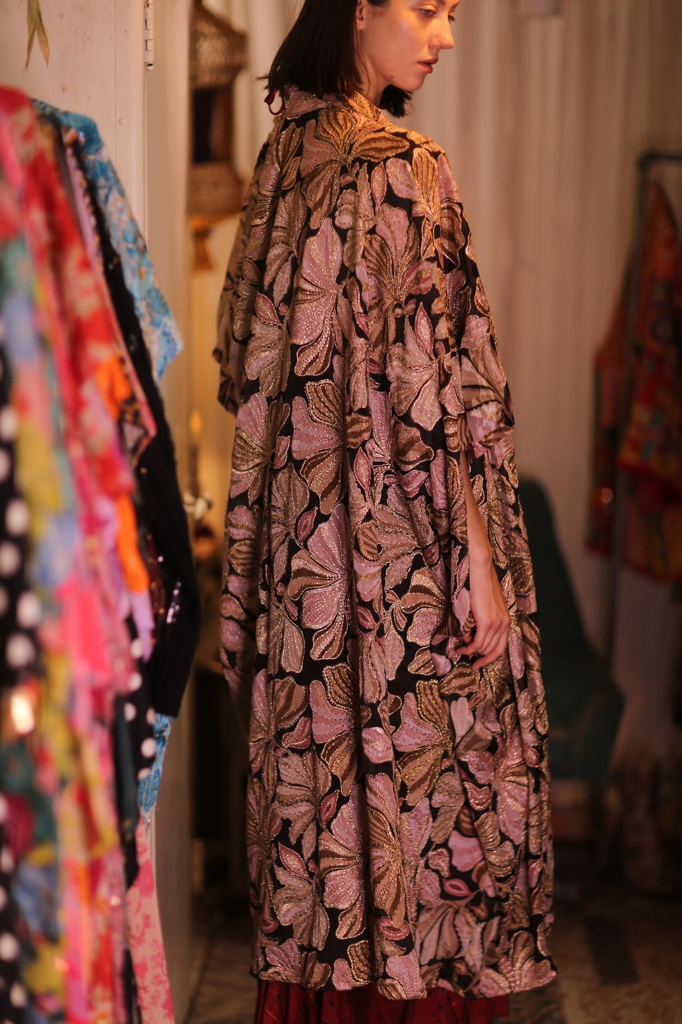 EMBROIDERED SILK NOVELTY KIMONO BEAMS - BANGKOK TAILOR CLOTHING STORE - HANDMADE CLOTHING