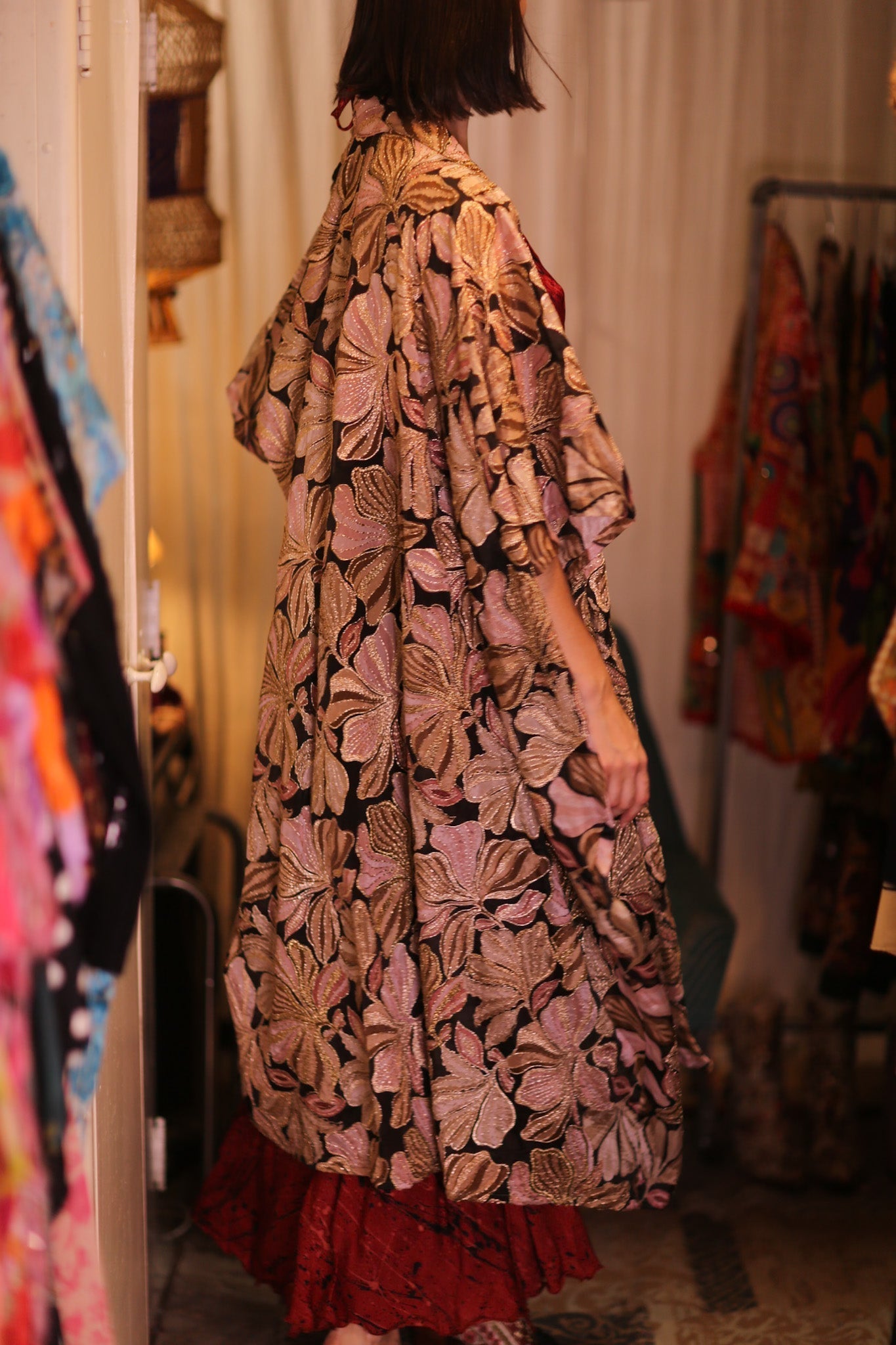 EMBROIDERED SILK NOVELTY KIMONO BEAMS - BANGKOK TAILOR CLOTHING STORE - HANDMADE CLOTHING