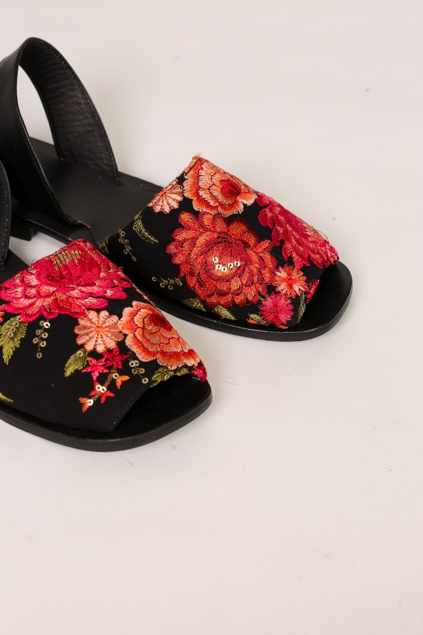 EMBROIDERED SILK SANDALS FRIDU - BANGKOK TAILOR CLOTHING STORE - HANDMADE CLOTHING