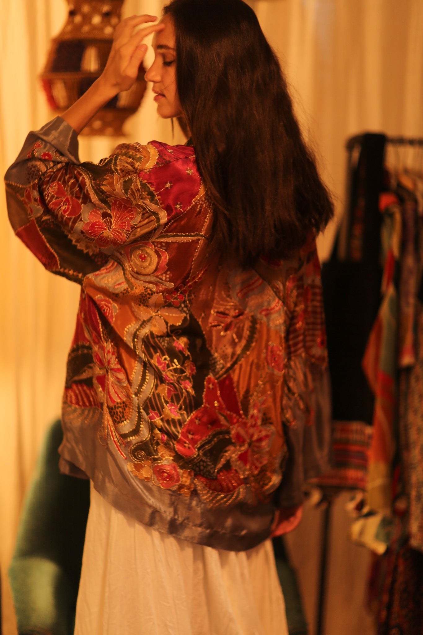 EMBROIDERED SILK SHORT KIMONO CARINE - BANGKOK TAILOR CLOTHING STORE - HANDMADE CLOTHING