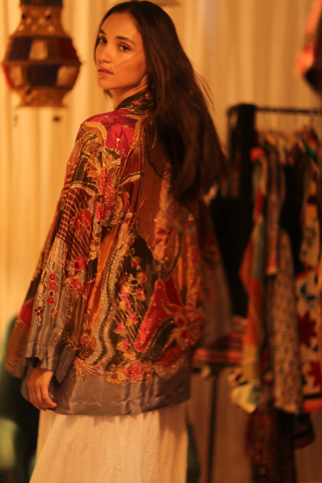 EMBROIDERED SILK SHORT KIMONO CARINE - BANGKOK TAILOR CLOTHING STORE - HANDMADE CLOTHING