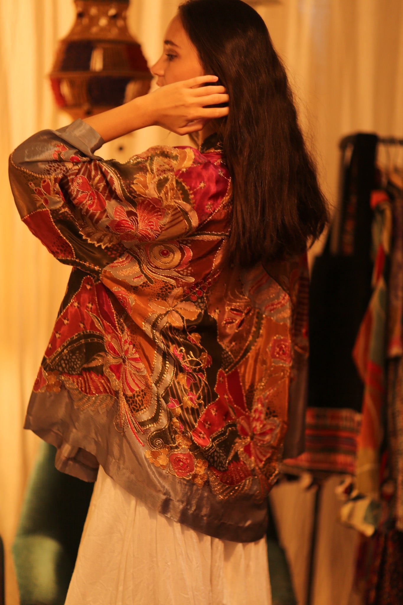 EMBROIDERED SILK SHORT KIMONO CARINE - BANGKOK TAILOR CLOTHING STORE - HANDMADE CLOTHING