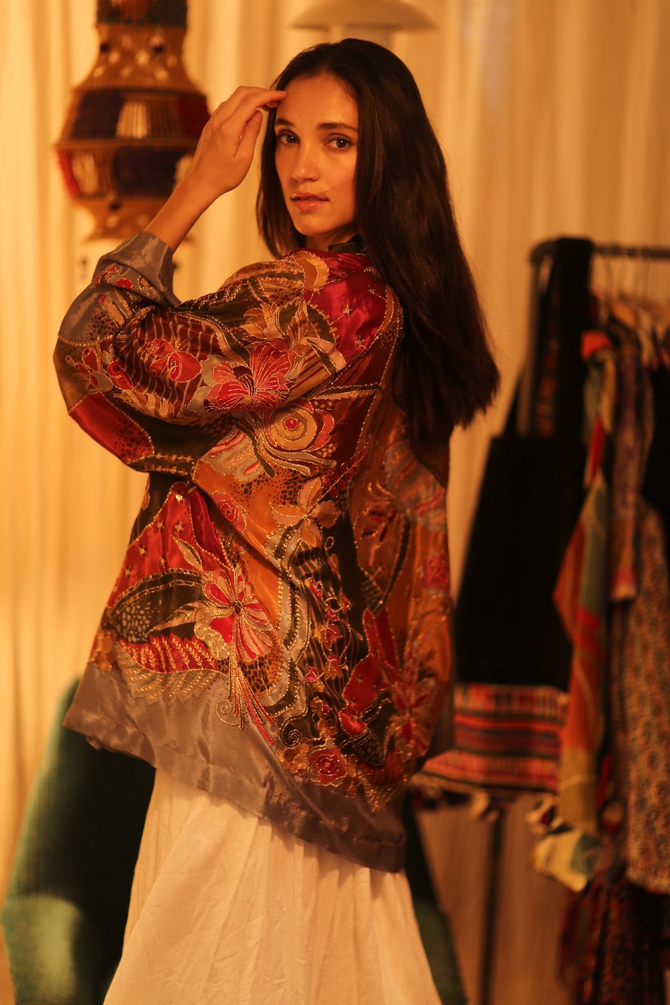 EMBROIDERED SILK SHORT KIMONO CARINE - BANGKOK TAILOR CLOTHING STORE - HANDMADE CLOTHING