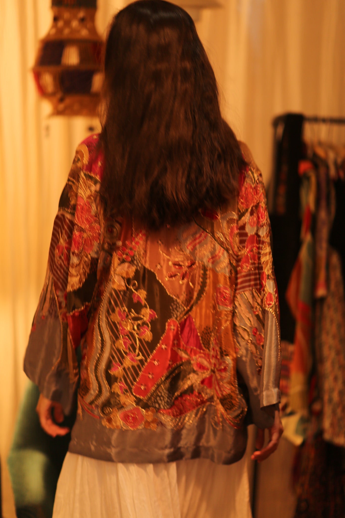 EMBROIDERED SILK SHORT KIMONO CARINE - BANGKOK TAILOR CLOTHING STORE - HANDMADE CLOTHING